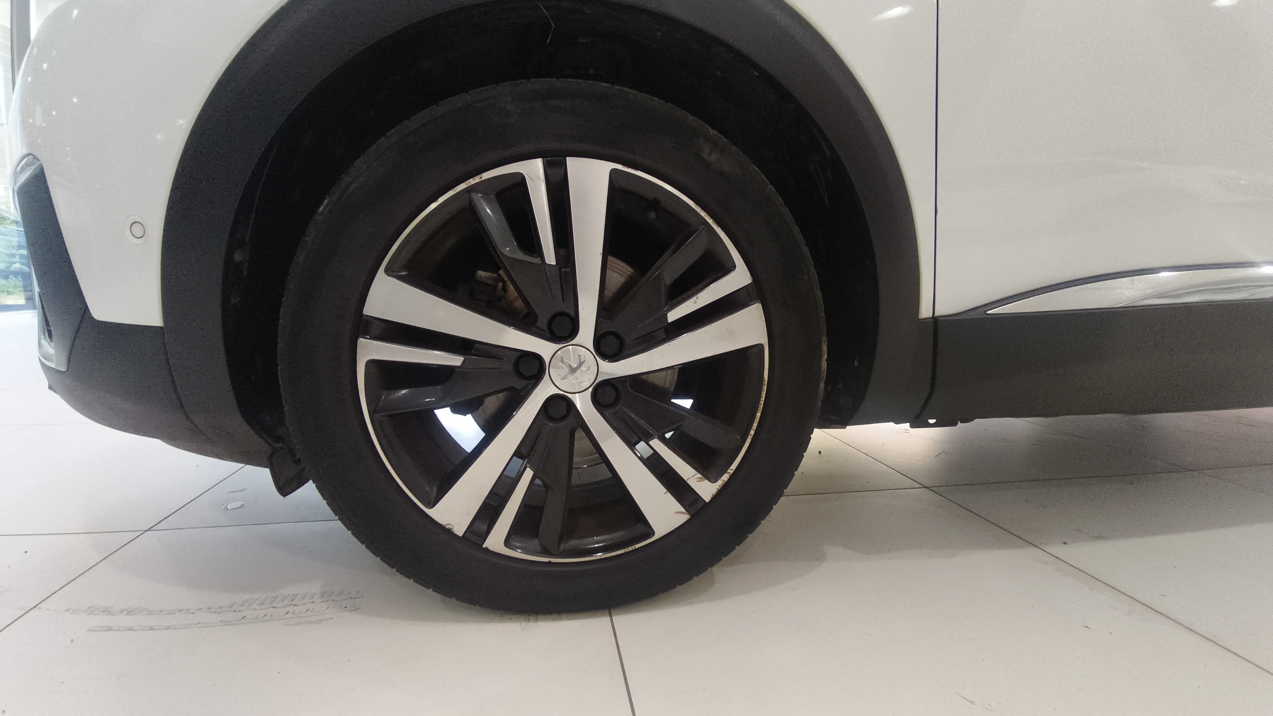 Peugeot 5008 Allure 1.2L PureTech - foto 6