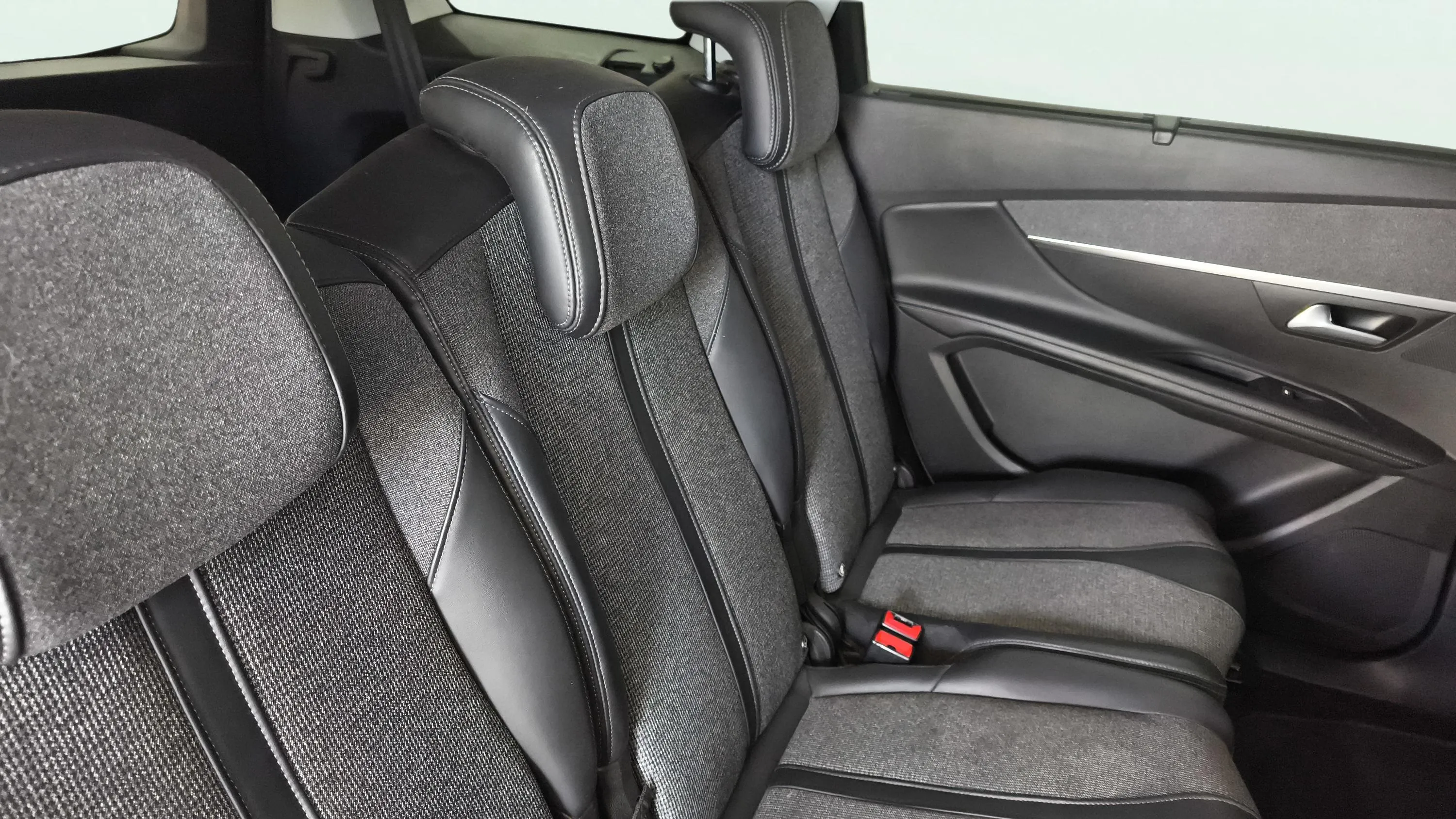 Peugeot 5008 Allure 1.2L PureTech - foto 9