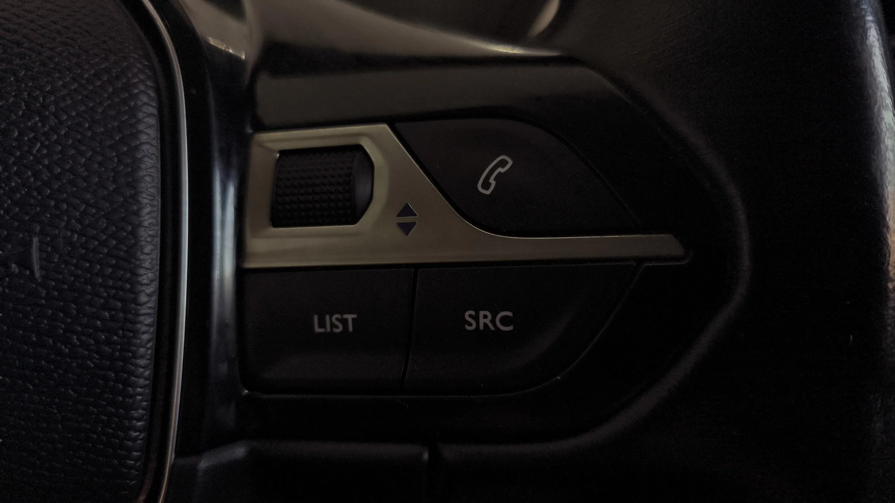 Peugeot 5008 Allure 1.2L PureTech - foto 17