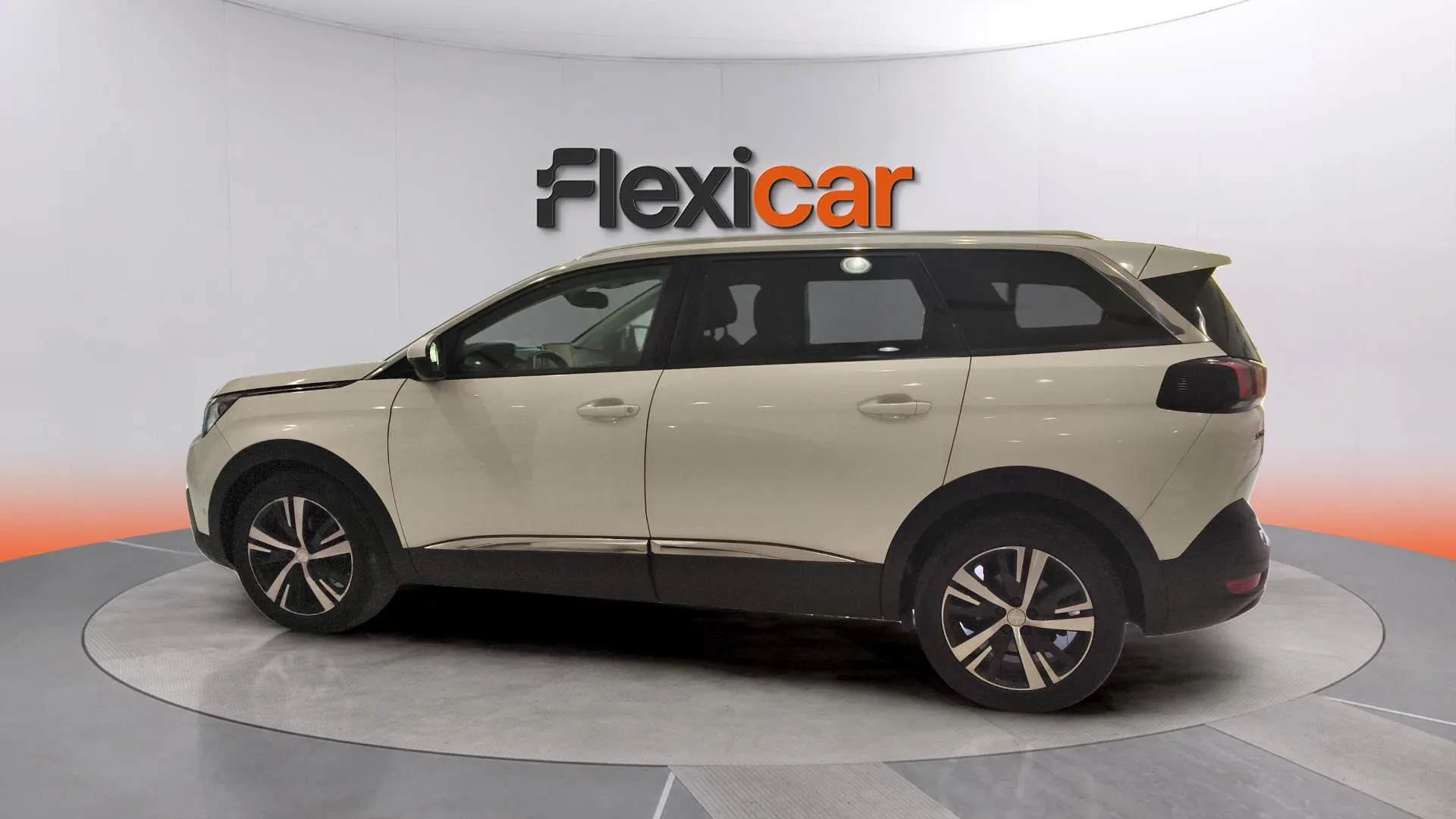Peugeot 5008 Allure 1.2L PureTech - foto 5