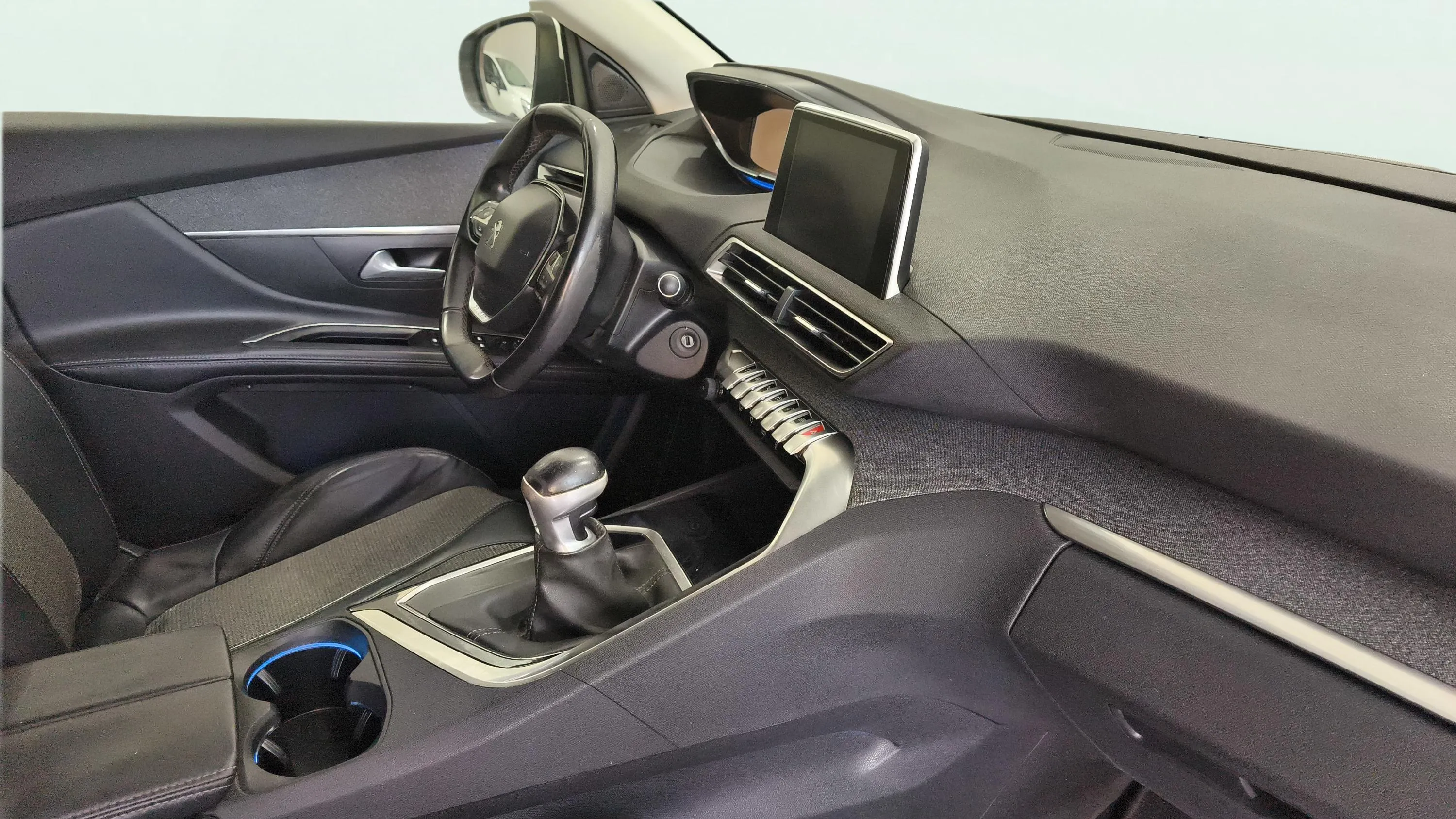 Peugeot 5008 Allure 1.2L PureTech - foto 8