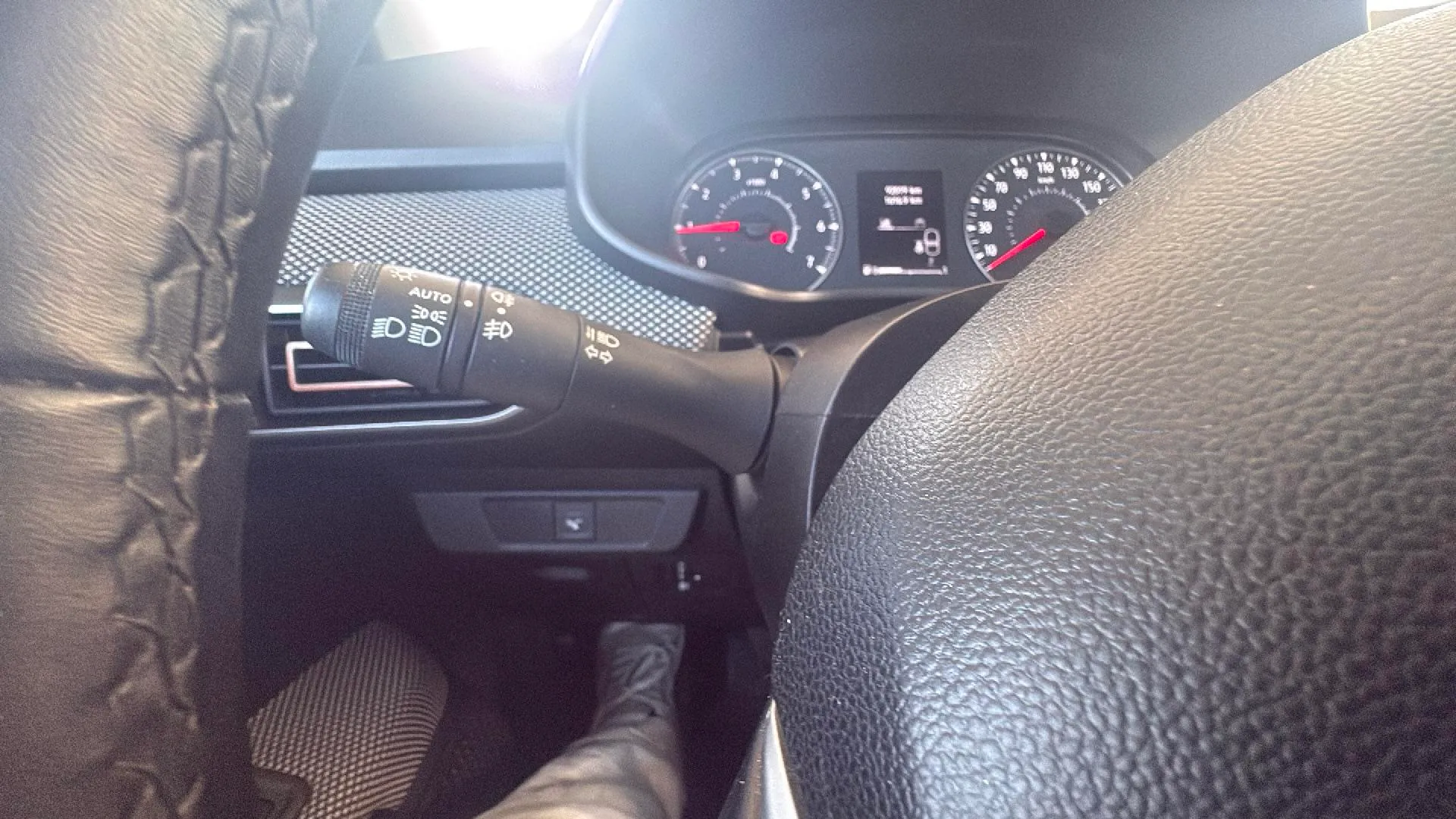 Dacia Sandero Stepway Essential TCe (90V) - foto 15