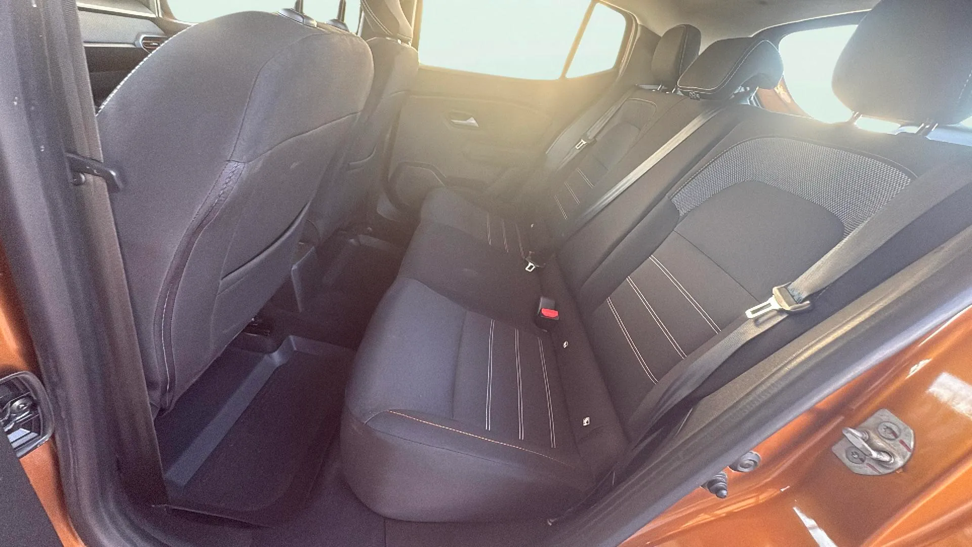 Dacia Sandero Stepway Essential TCe (90V) - foto 25