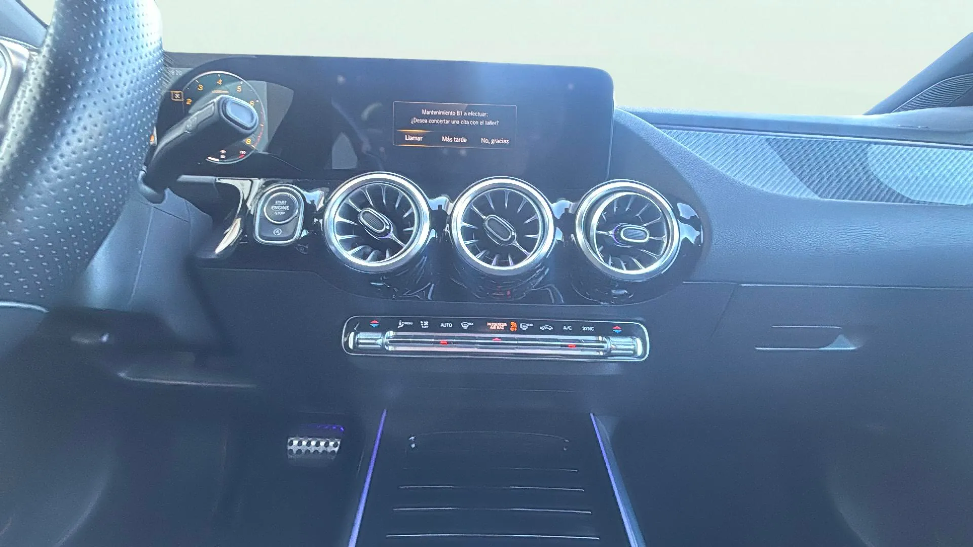 Mercedes-Benz GLA 180 - foto 15