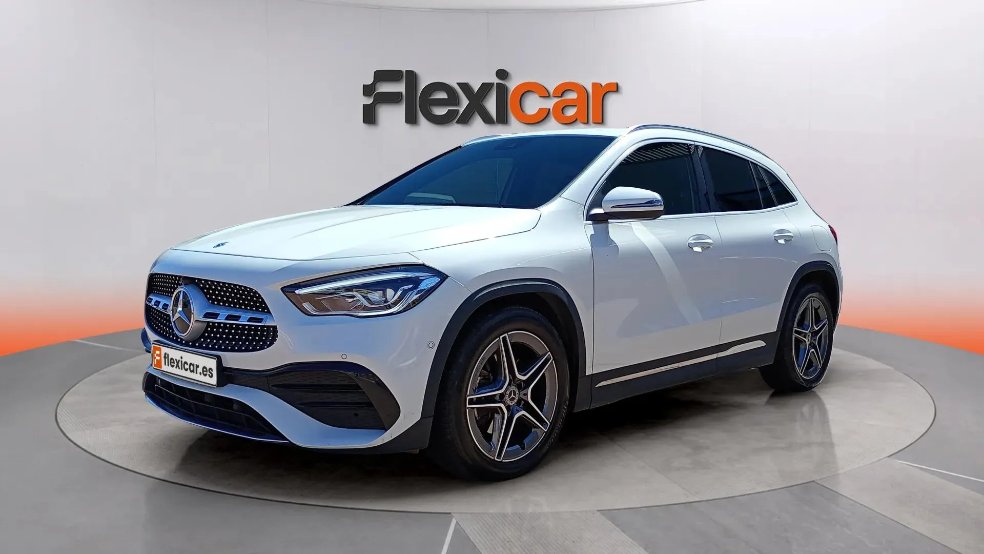 Mercedes-Benz GLA 200 D - foto 2