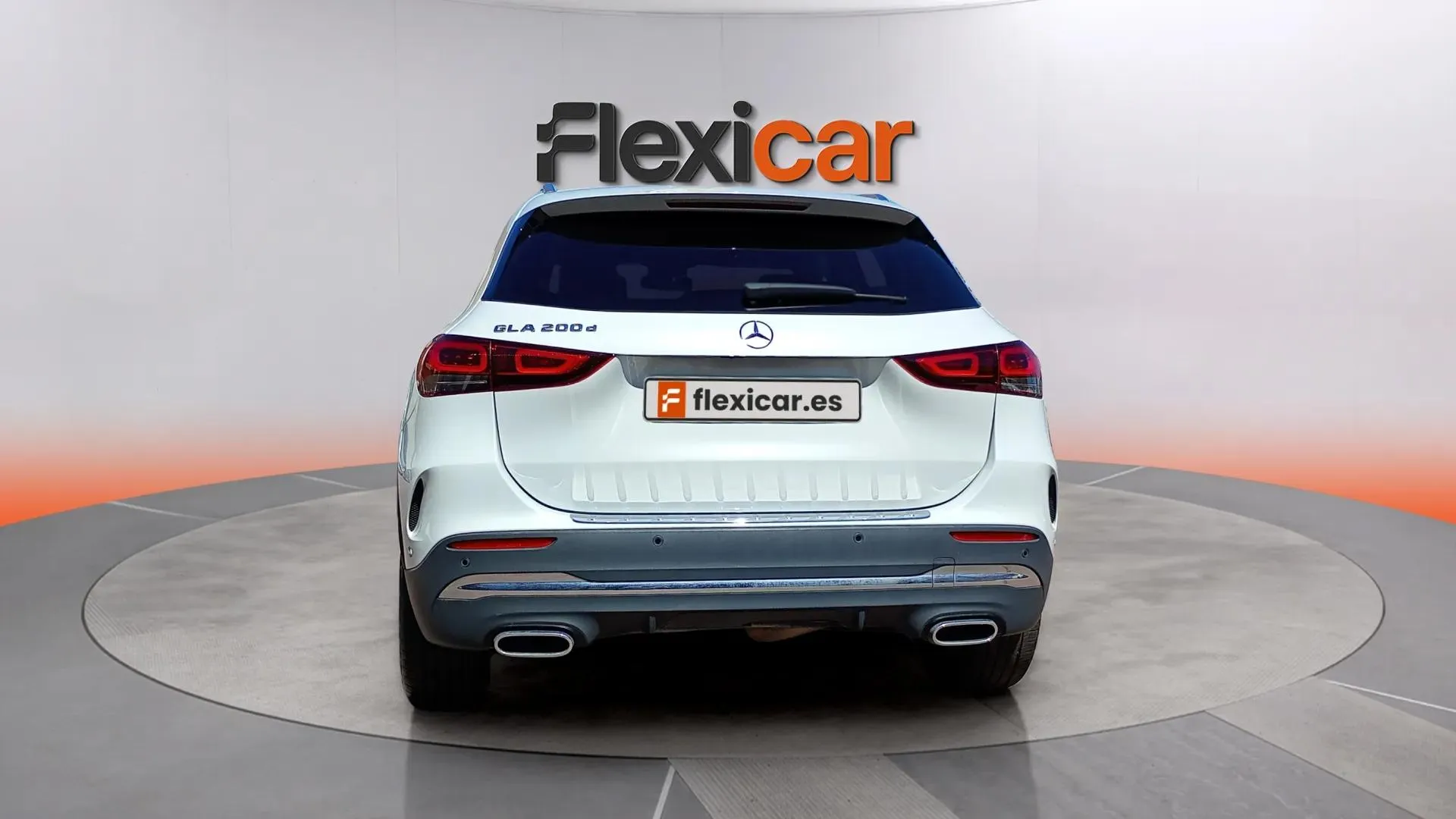 Mercedes-Benz GLA 200 D - foto 8