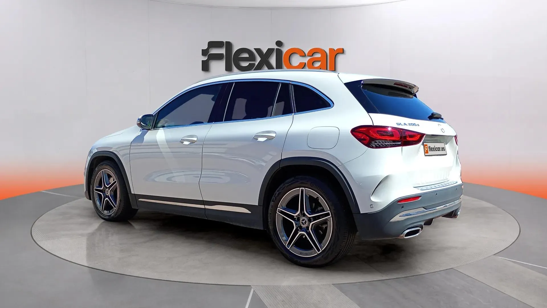 Mercedes-Benz GLA 200 D - foto 7