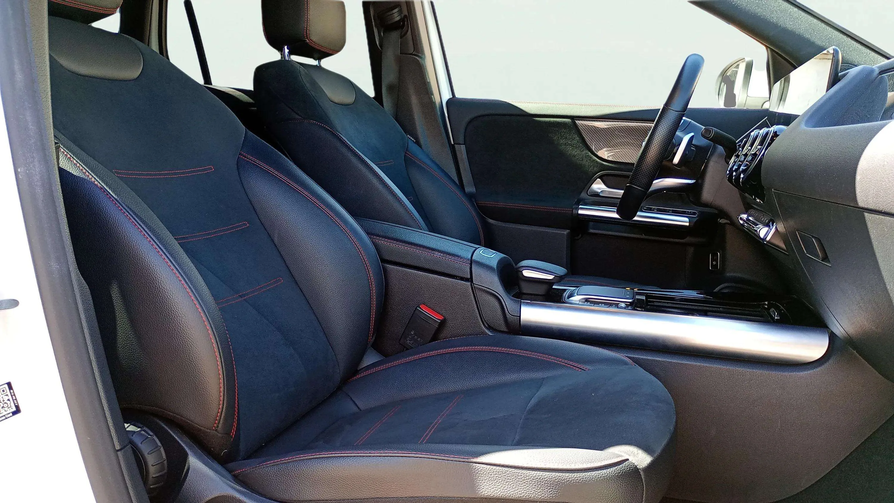 Mercedes-Benz GLA 200 D - foto 20