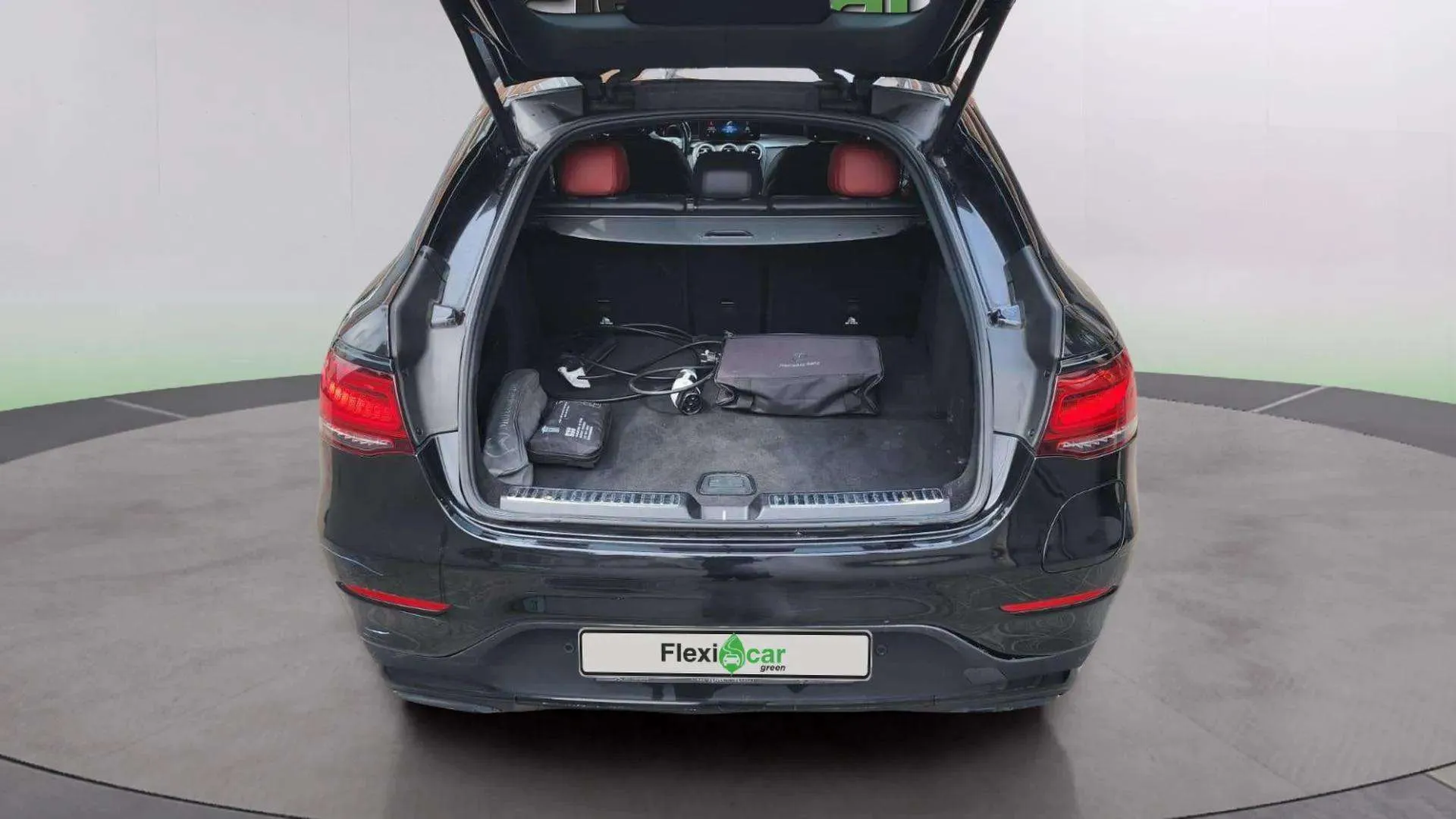 Mercedes-Benz GLC 300 e 4MATIC - foto 9