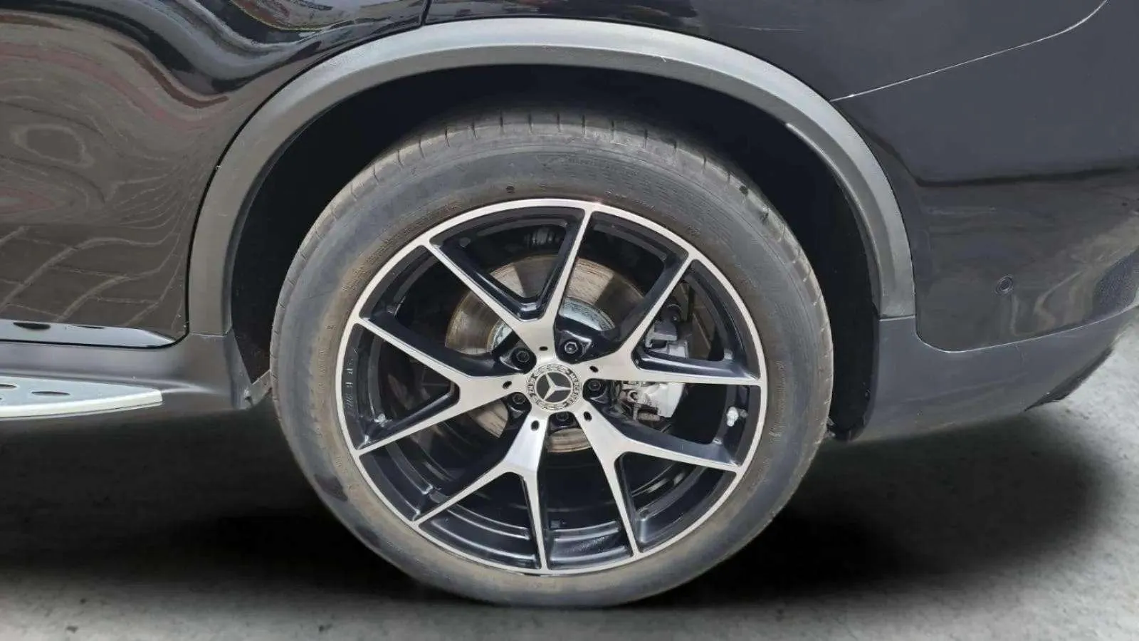 Mercedes-Benz GLC 300 e 4MATIC - foto 30