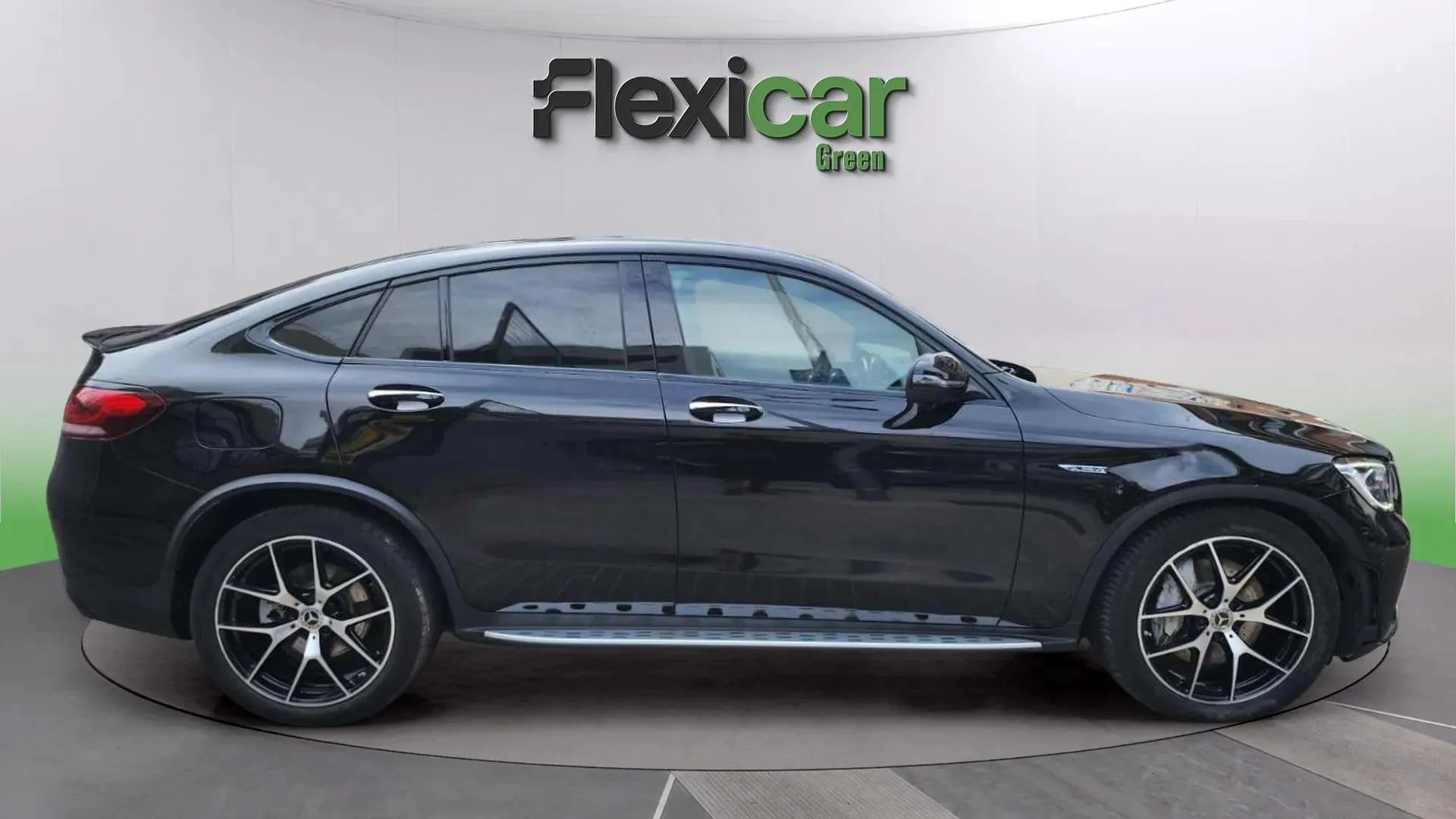 Mercedes-Benz GLC 300 e 4MATIC - foto 8