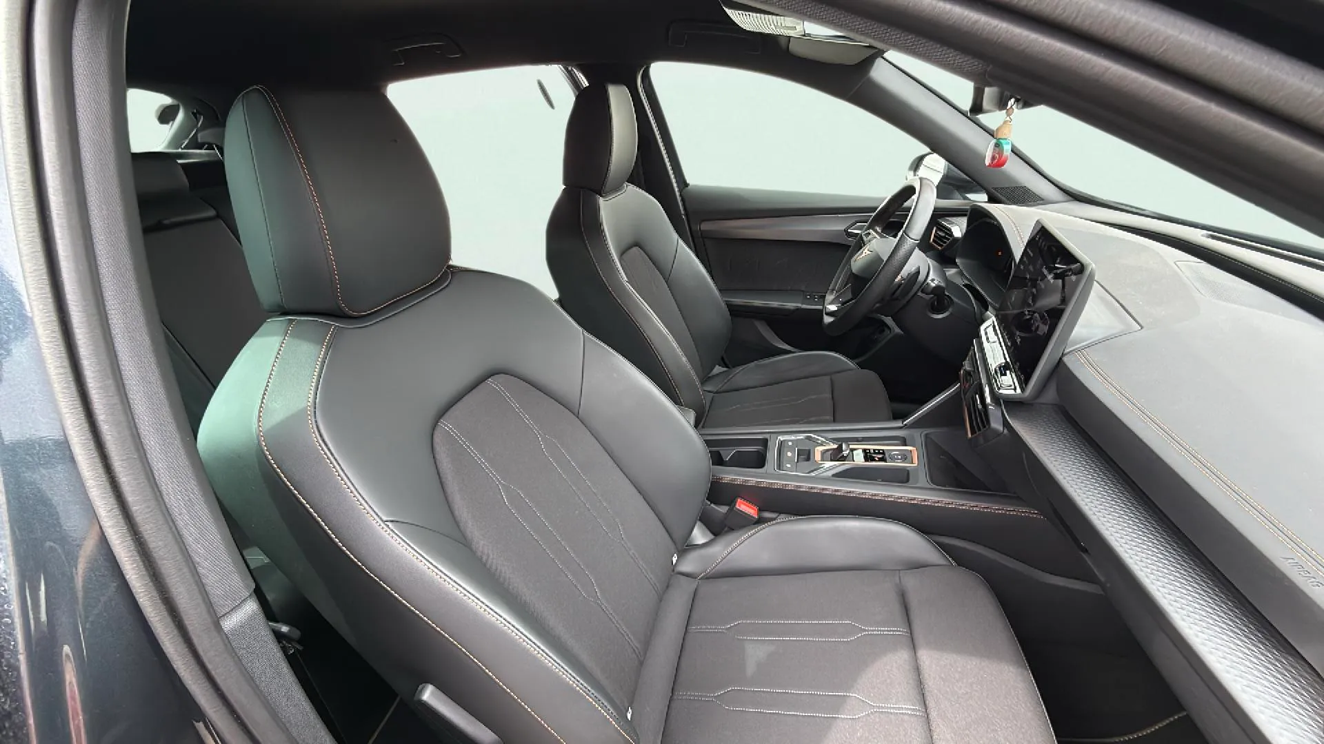 Cupra Formentor 1.5 eTSI Launch Edition DSG - foto 17