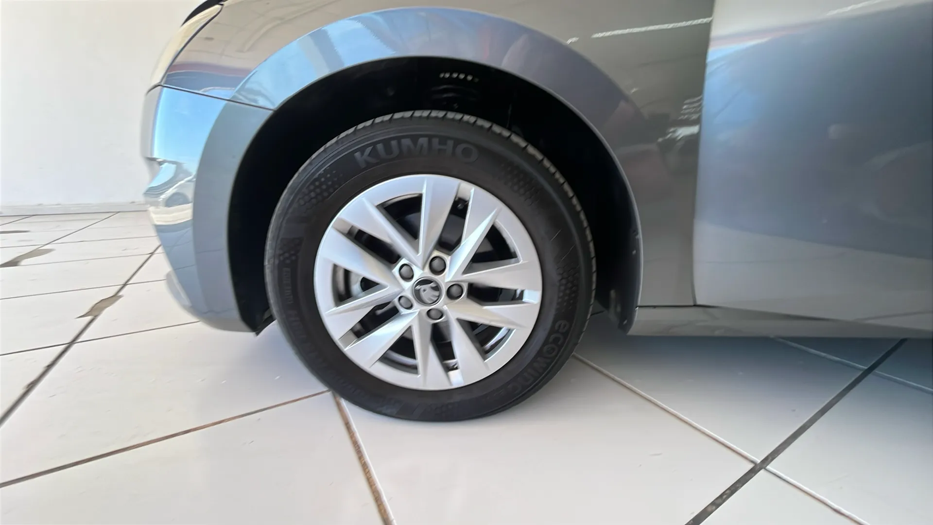 Škoda Fabia 1.0 TSI DSG Selection - foto 17