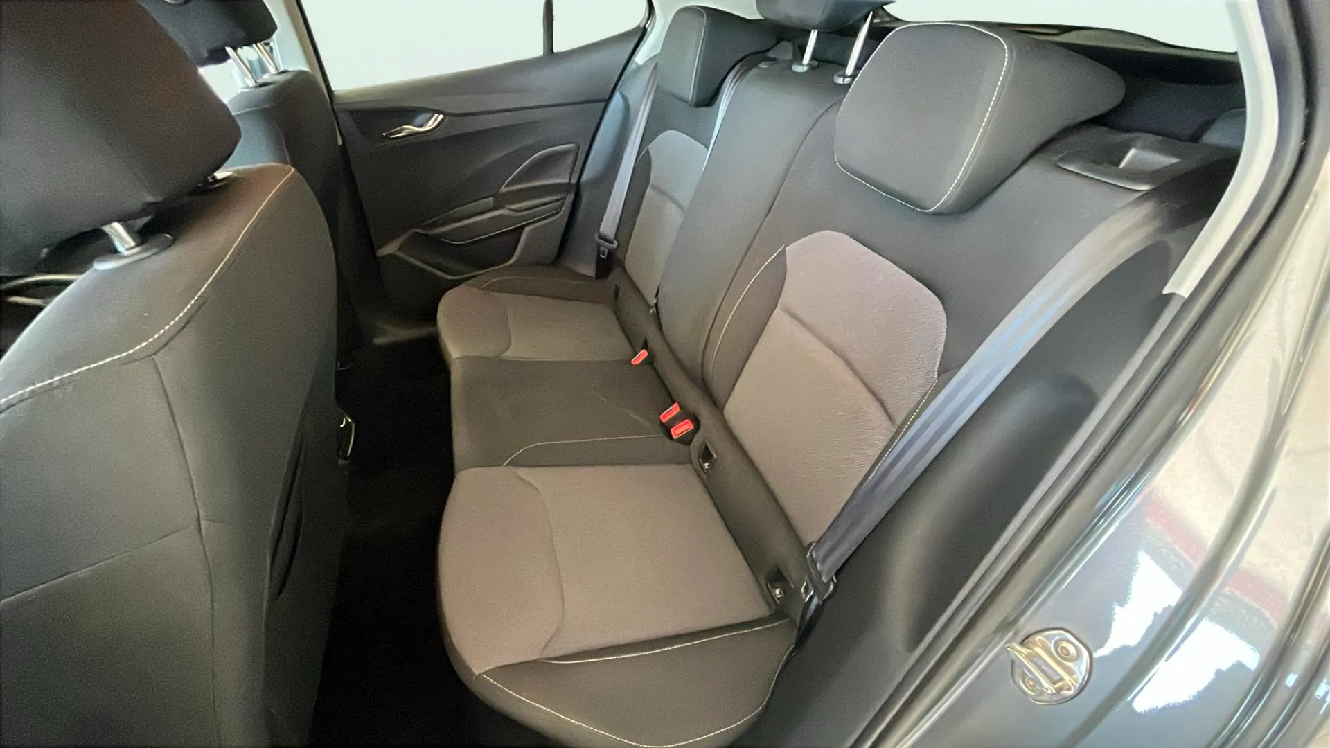 Škoda Fabia 1.0 TSI DSG Selection - foto 13