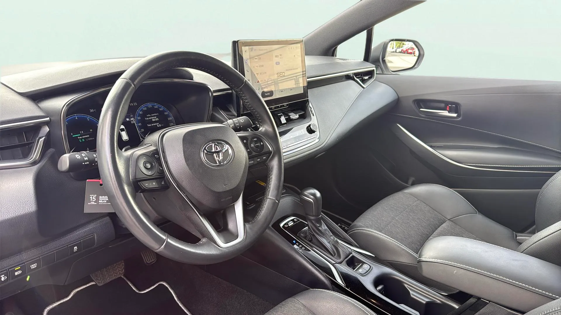 Toyota Corolla 200H Style Touring Sport - foto 6