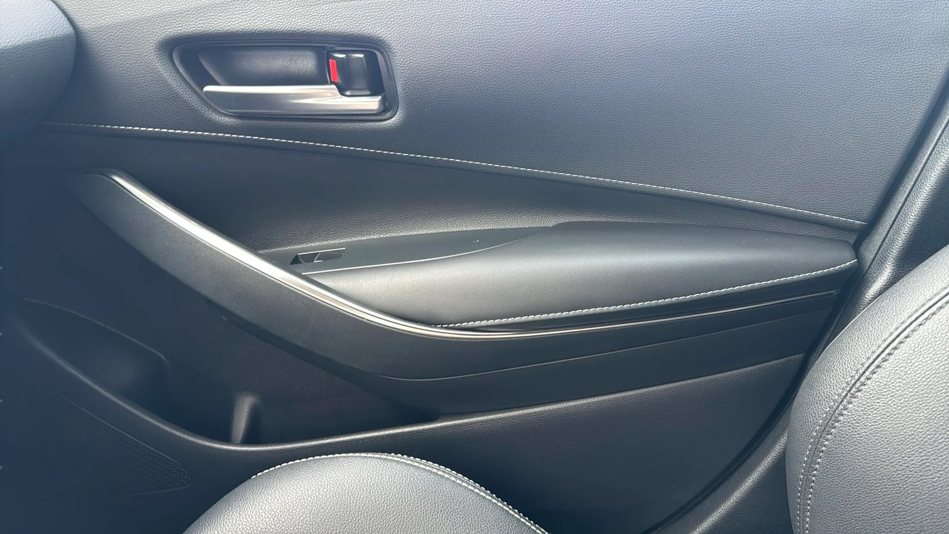 Toyota Corolla 200H Style Touring Sport - foto 26