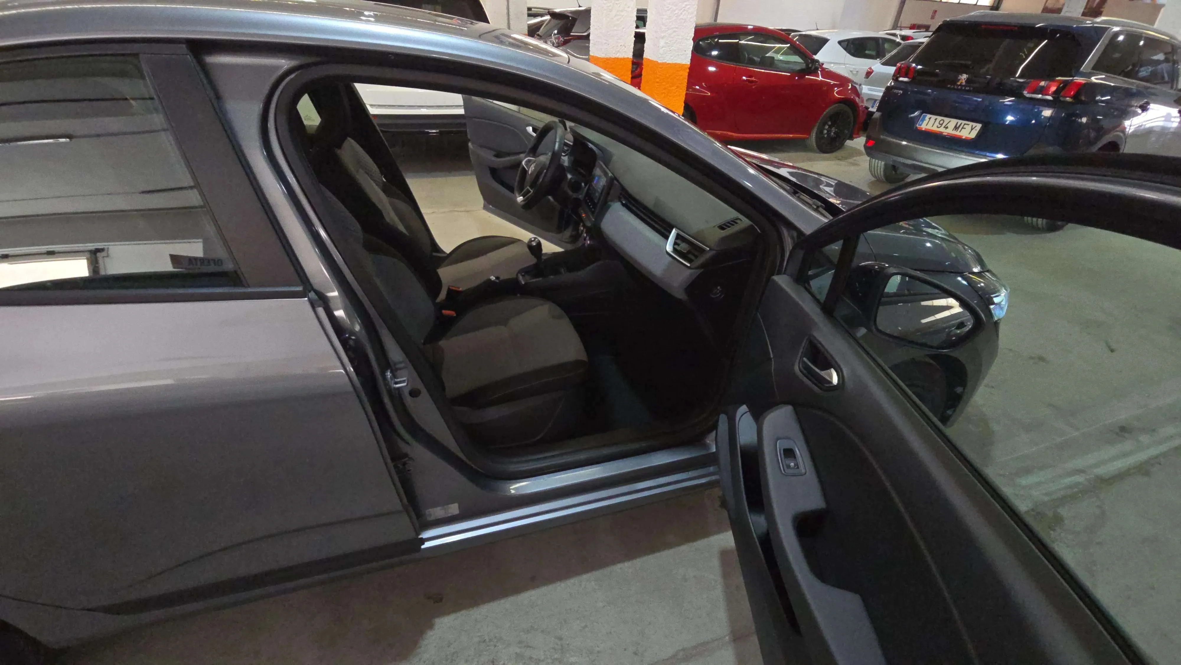 Renault Clio Techno TCe 90 - foto 8