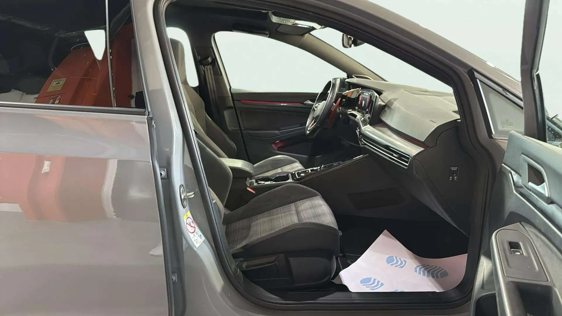 Volkswagen Golf GTI 2.0 TSI DSG - foto 24