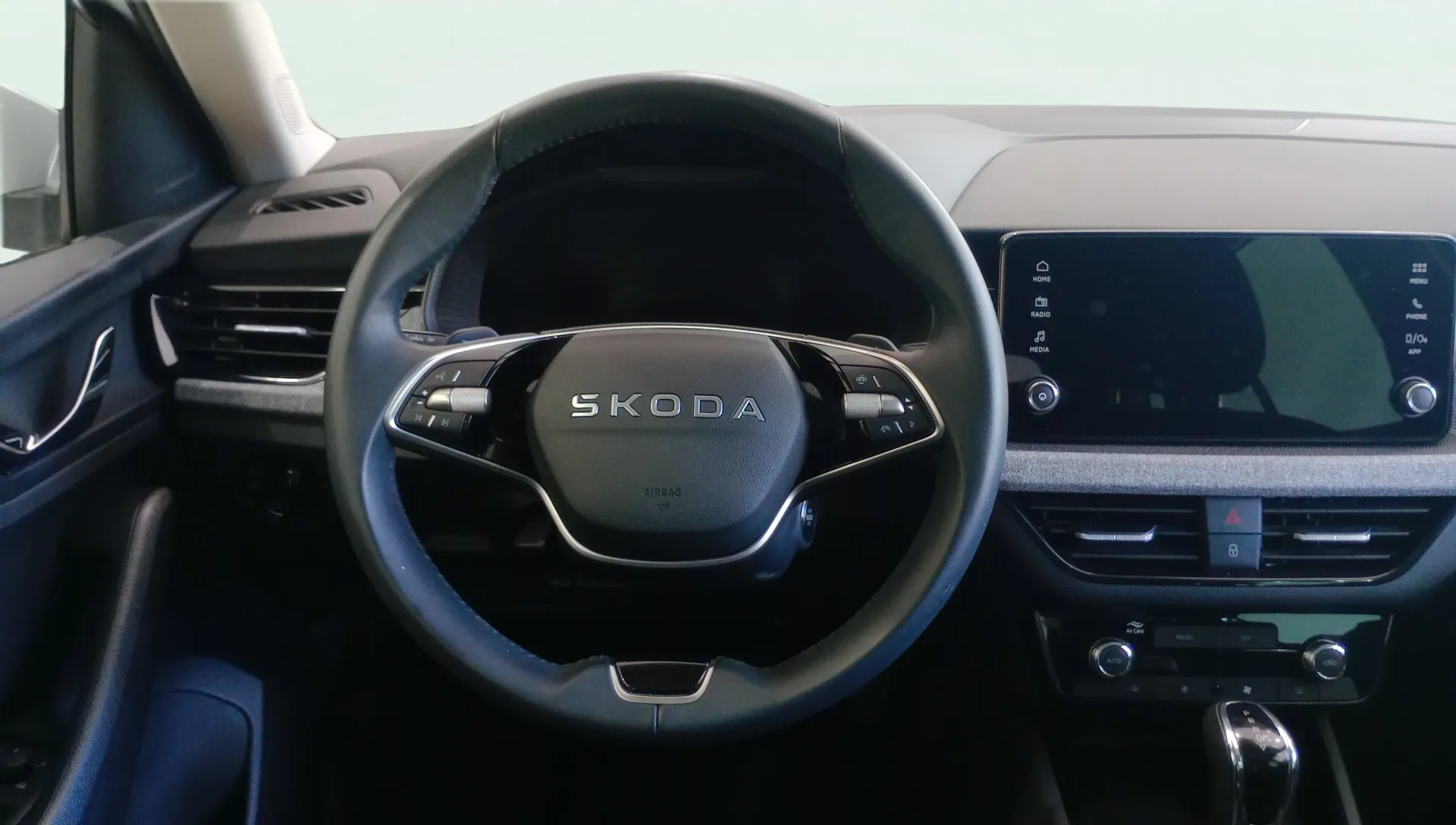 Škoda Kamiq 1.0 TSI DSG Design - foto 9