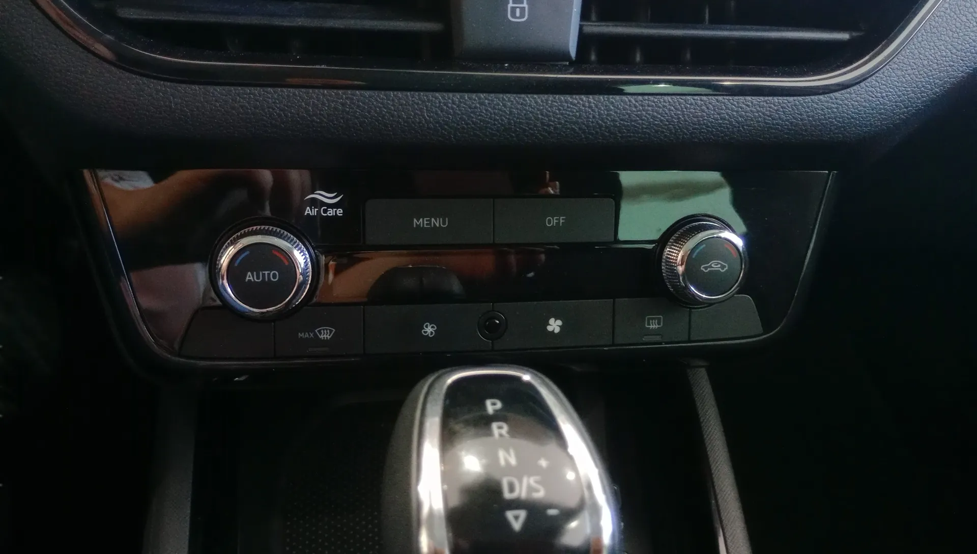 Škoda Kamiq 1.0 TSI DSG Design - foto 13