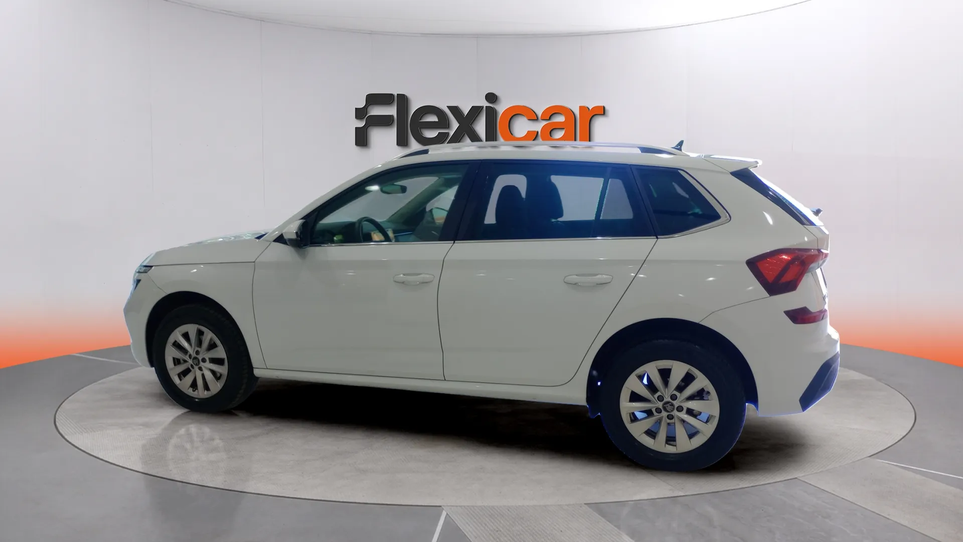 Škoda Kamiq 1.0 TSI DSG Design - foto 2