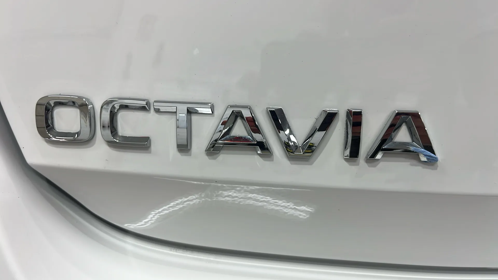 Škoda Octavia 2.0 TDI Selection - foto 9