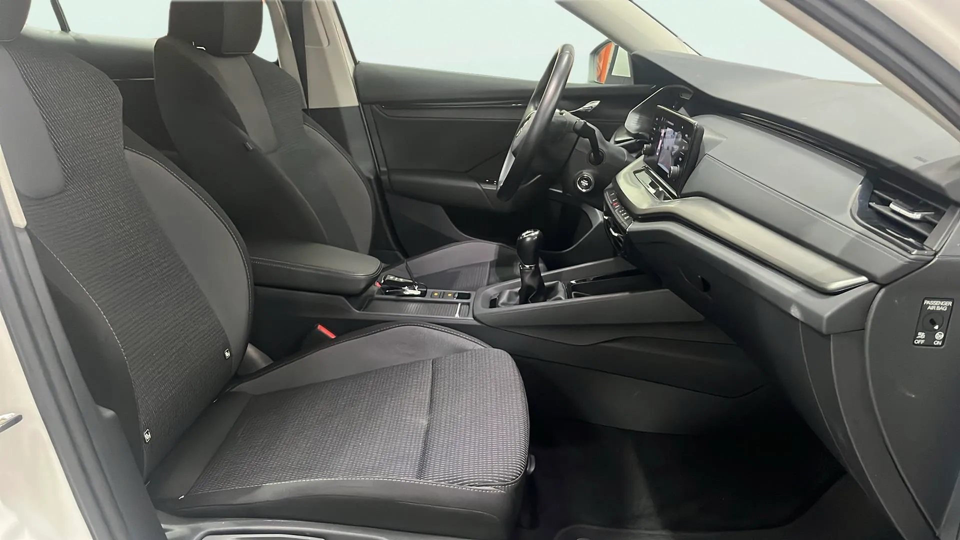 Škoda Octavia 2.0 TDI Selection - foto 12