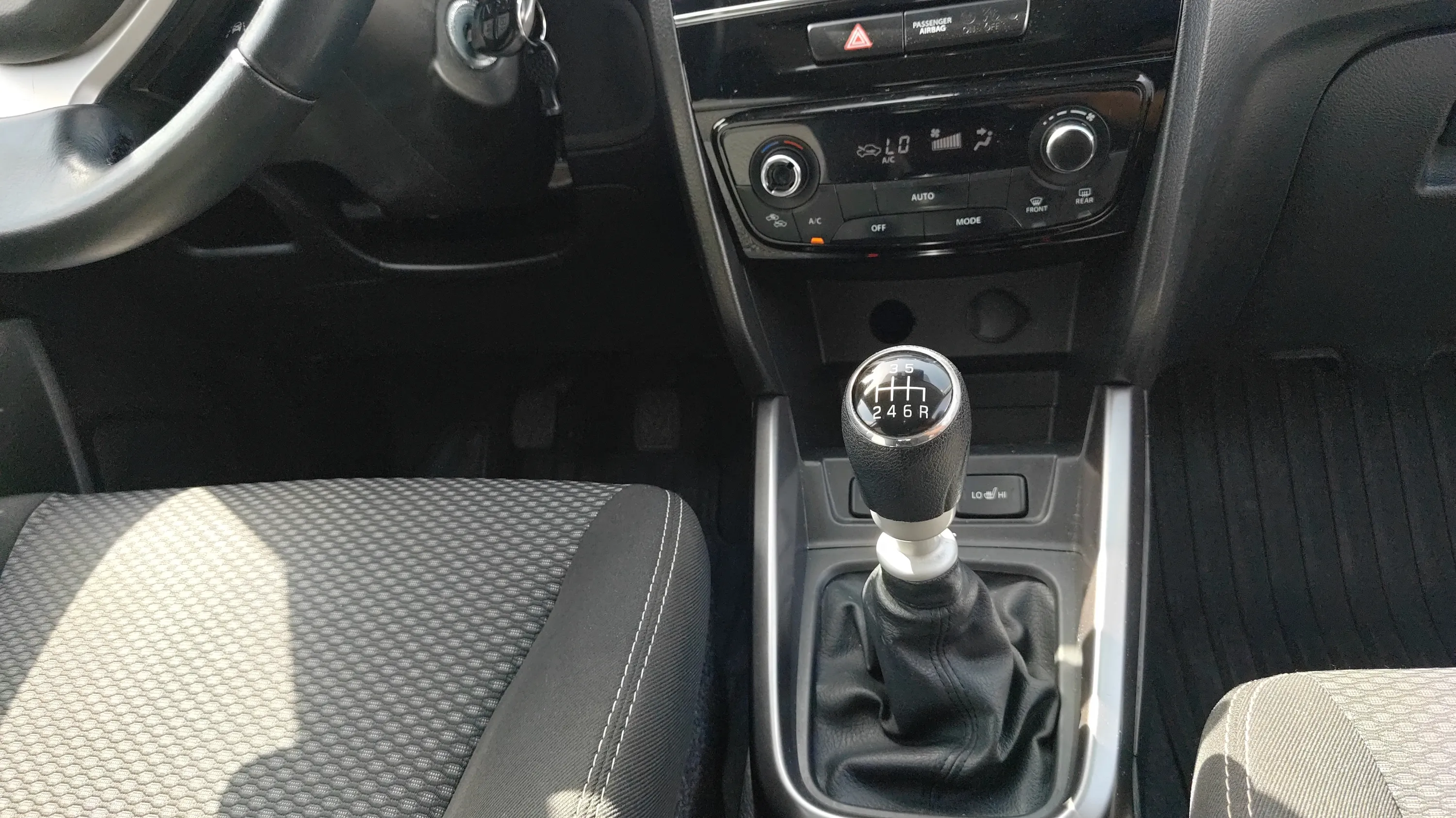 Suzuki Vitara 1.4 T GLE Mid Hybrid - foto 14