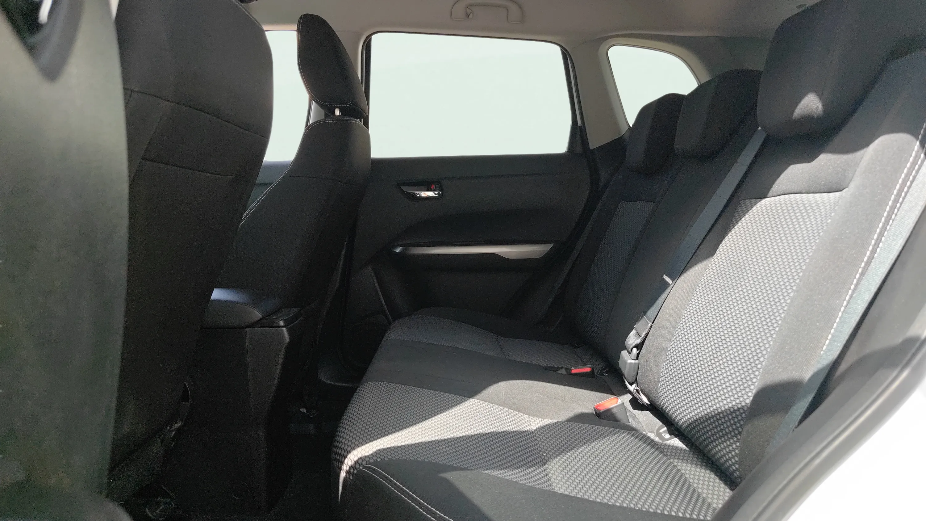 Suzuki Vitara 1.4 T GLE Mid Hybrid - foto 11