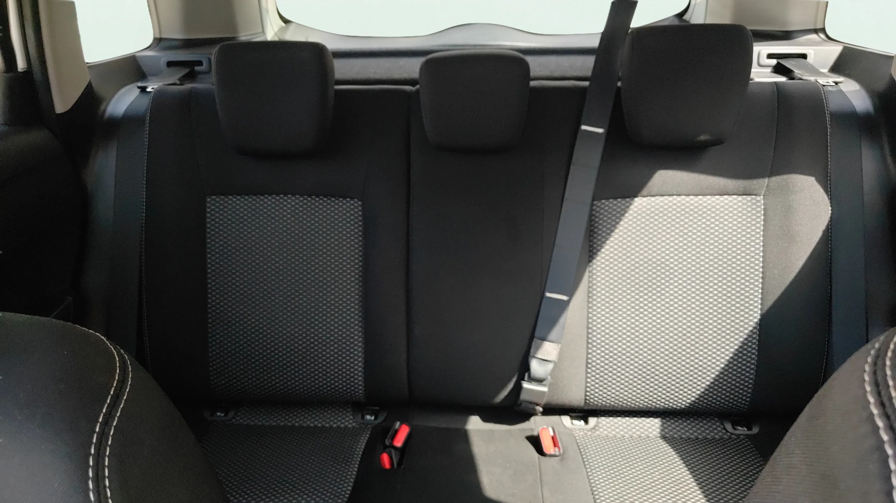 Suzuki Vitara 1.4 T GLE Mid Hybrid - foto 12