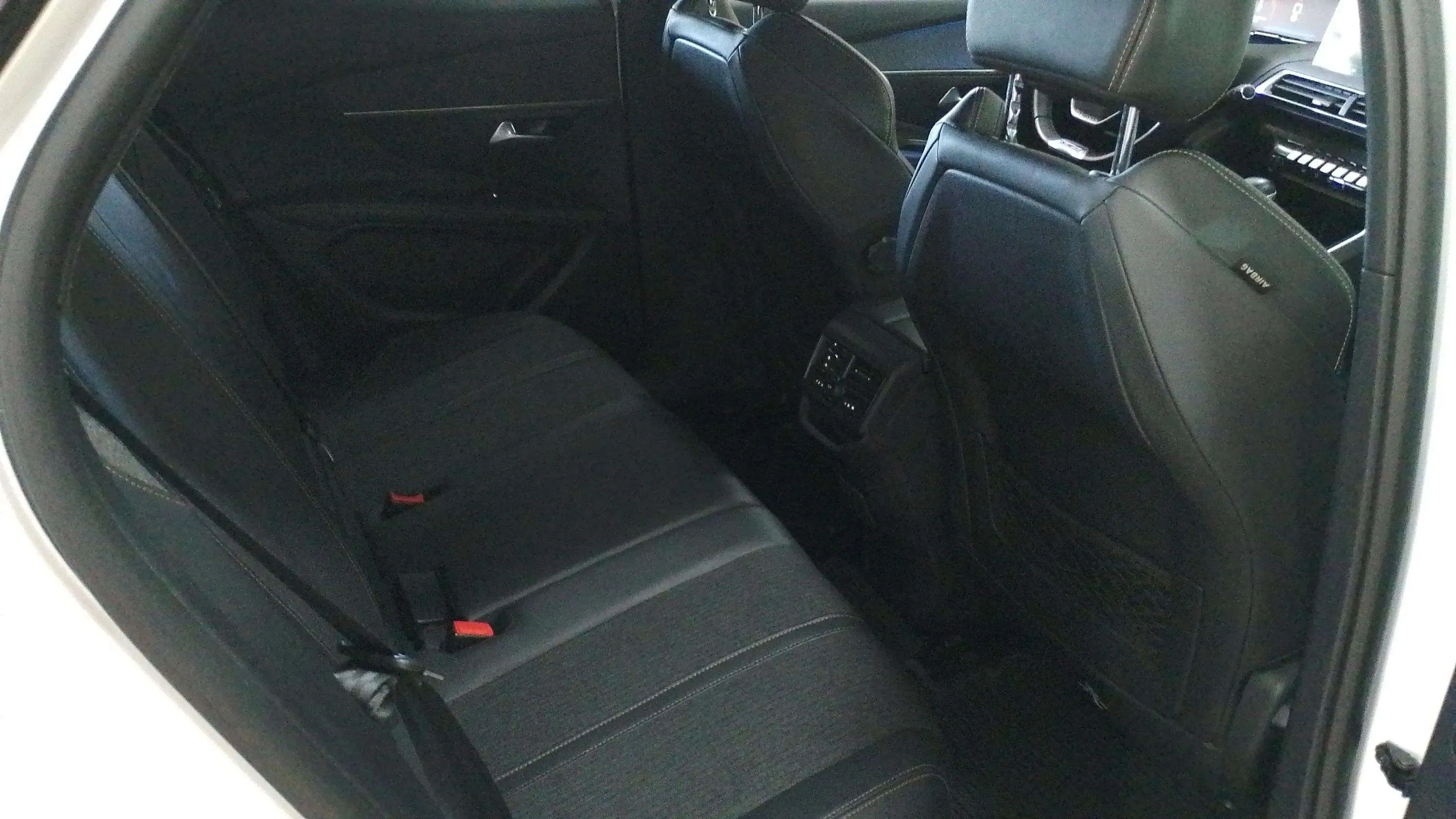 Peugeot 3008 1.2 PureTech Active - foto 7
