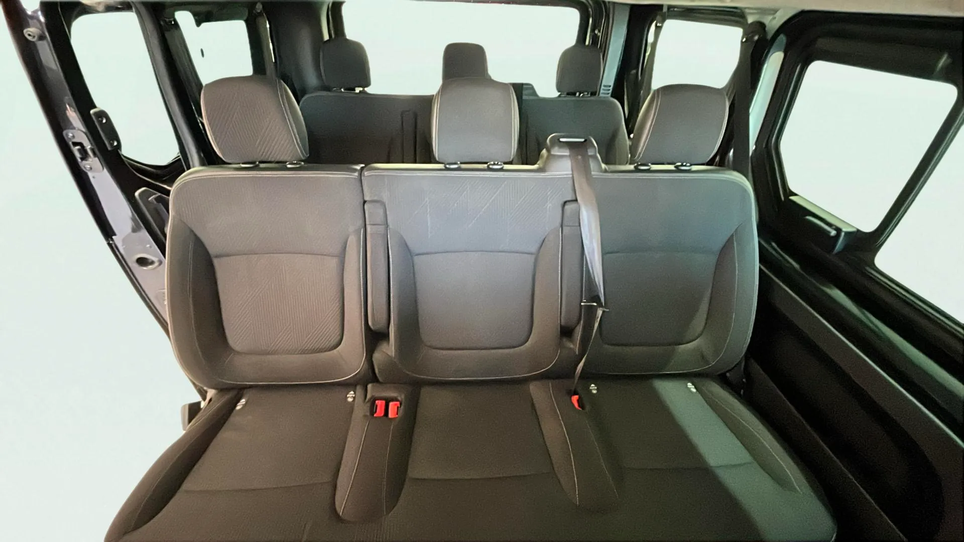 Nissan Primastar Combi 6 2.0dCi L1H1 1T N-Connecta - foto 22