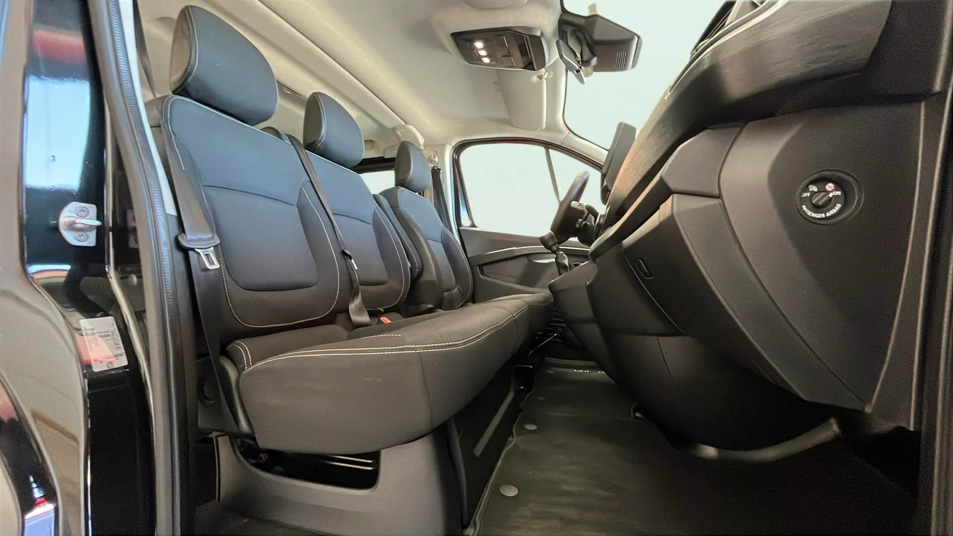 Nissan Primastar Combi 6 2.0dCi L1H1 1T N-Connecta - foto 20