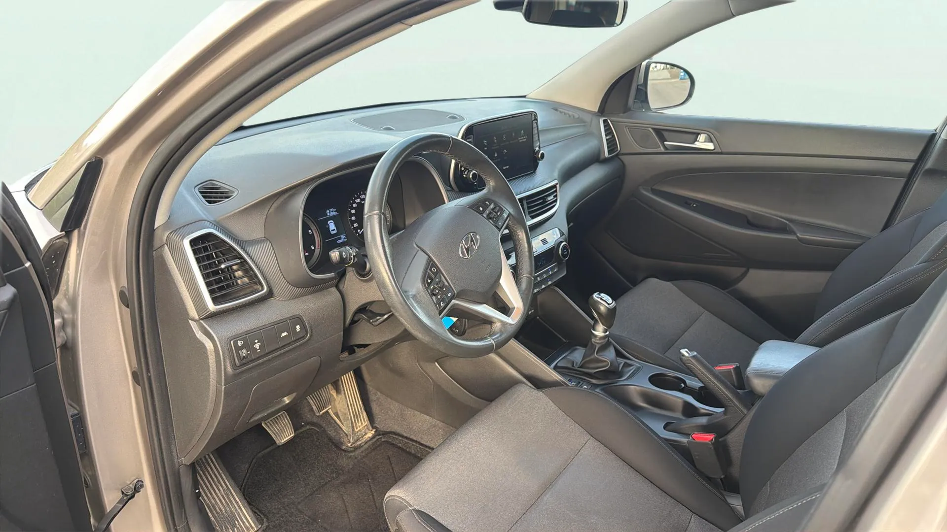 Hyundai Tucson 1.6 CRDi Essence 4x2 - foto 25