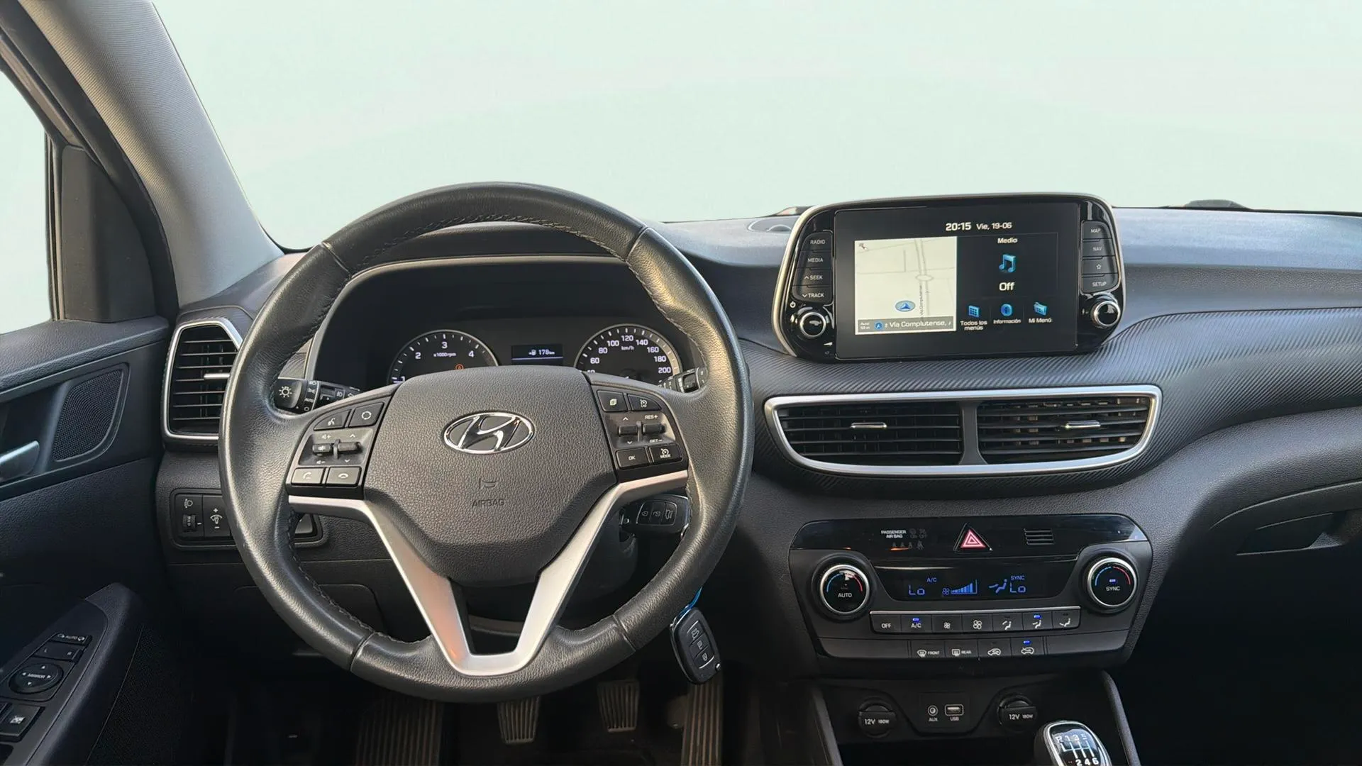 Hyundai Tucson 1.6 CRDi Essence 4x2 - foto 10