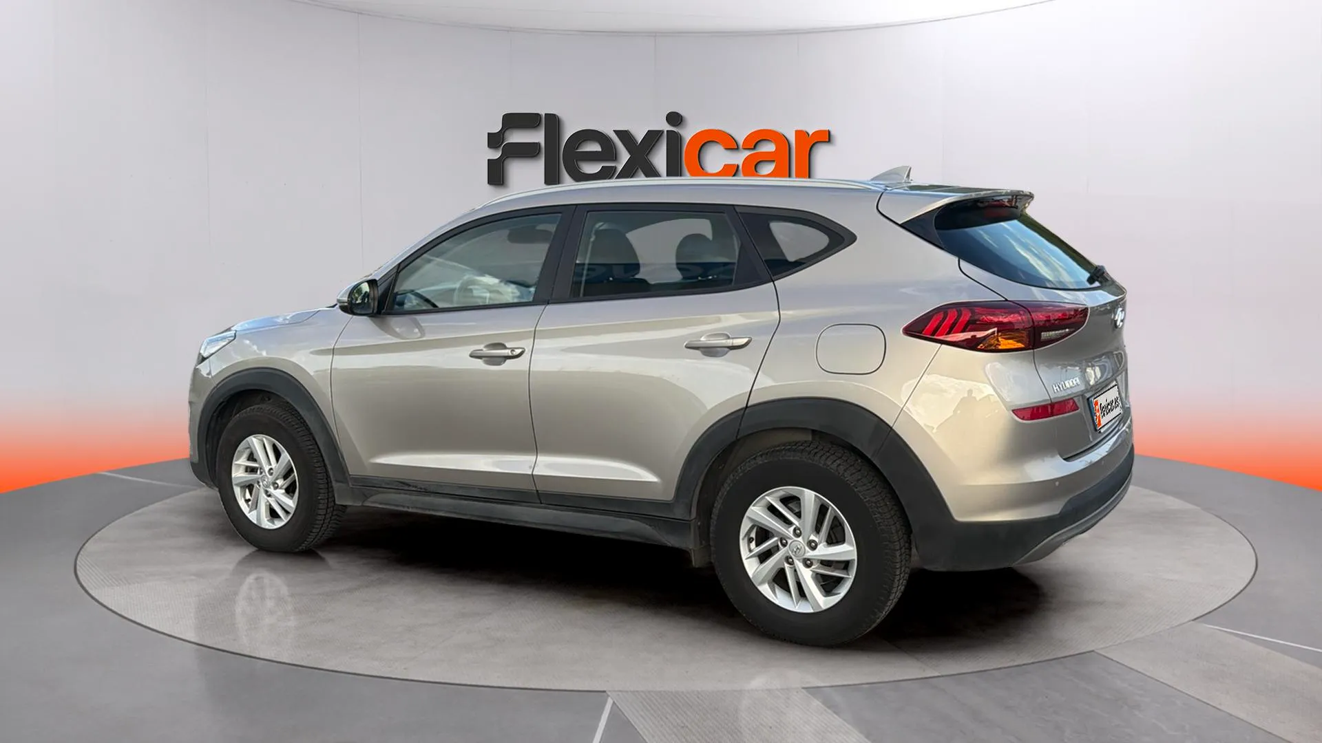 Hyundai Tucson 1.6 CRDi Essence 4x2 - foto 6