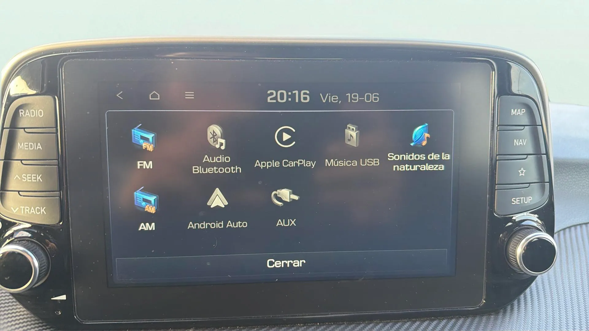 Hyundai Tucson 1.6 CRDi Essence 4x2 - foto 17