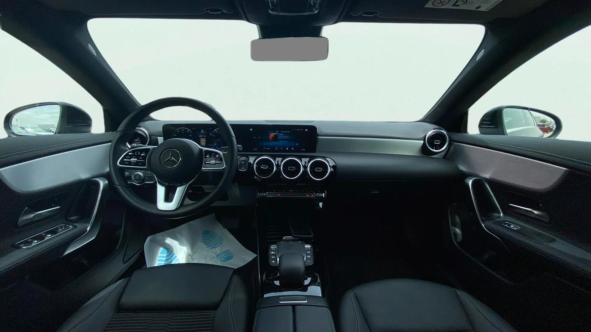 Mercedes-Benz CLA 180 Shooting Brake - foto 13
