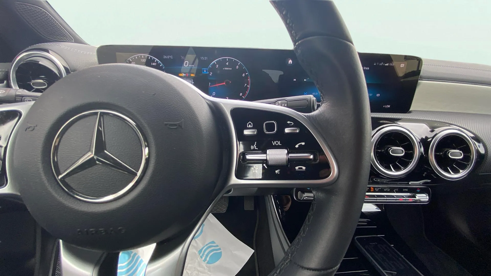 Mercedes-Benz CLA 180 Shooting Brake - foto 17