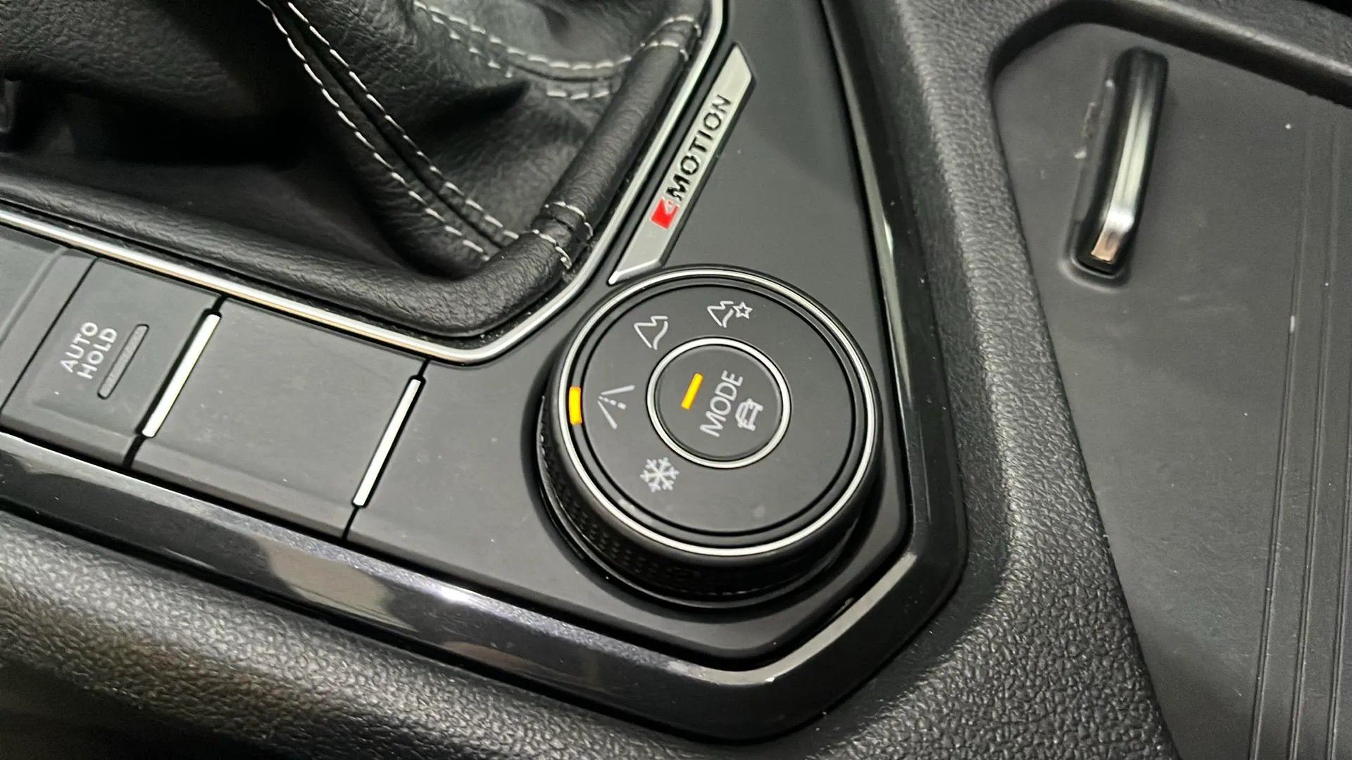 Volkswagen Tiguan R-Line 2.0 TDI DSG - foto 15