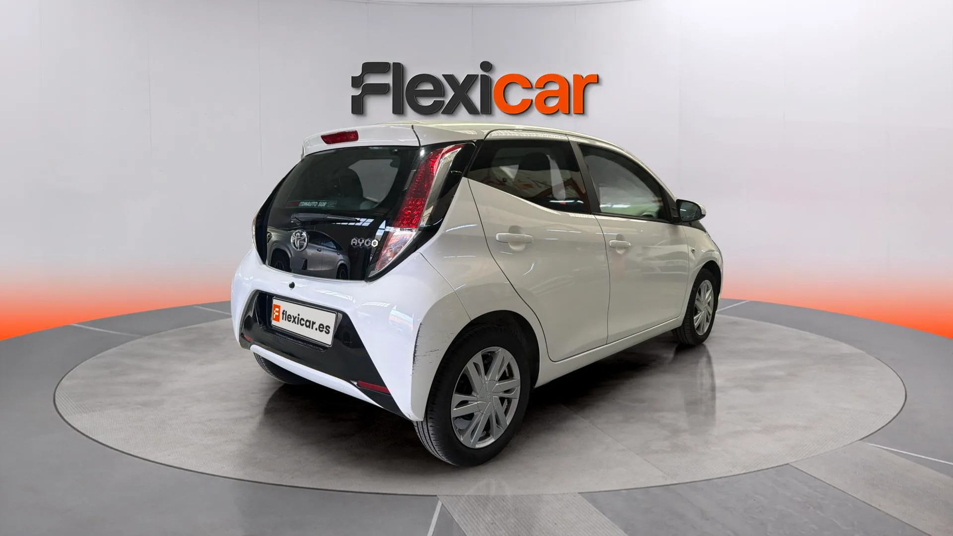 Toyota Aygo 1.0 70 x-cite - foto 8