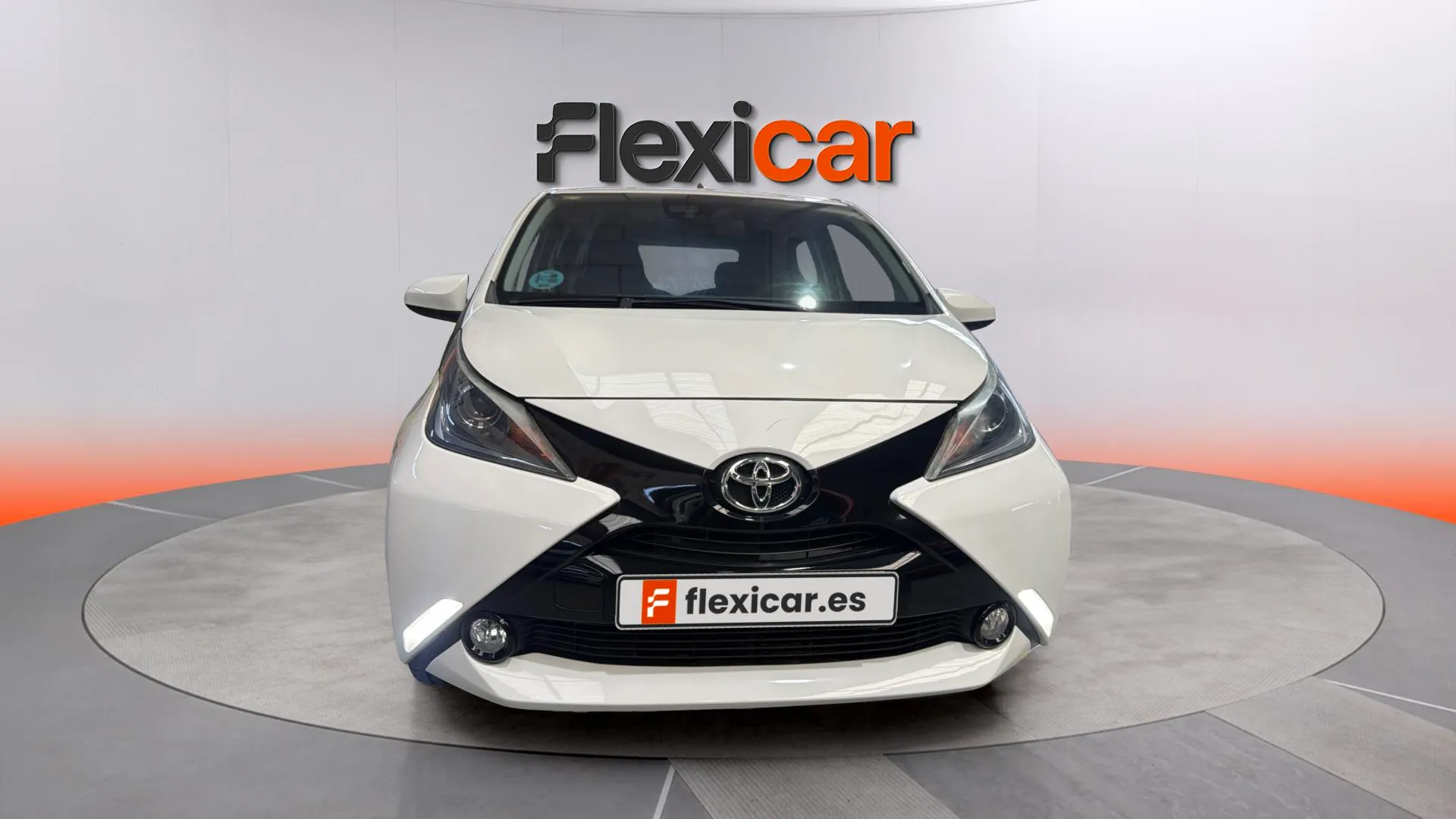 Toyota Aygo 1.0 70 x-cite - foto 2
