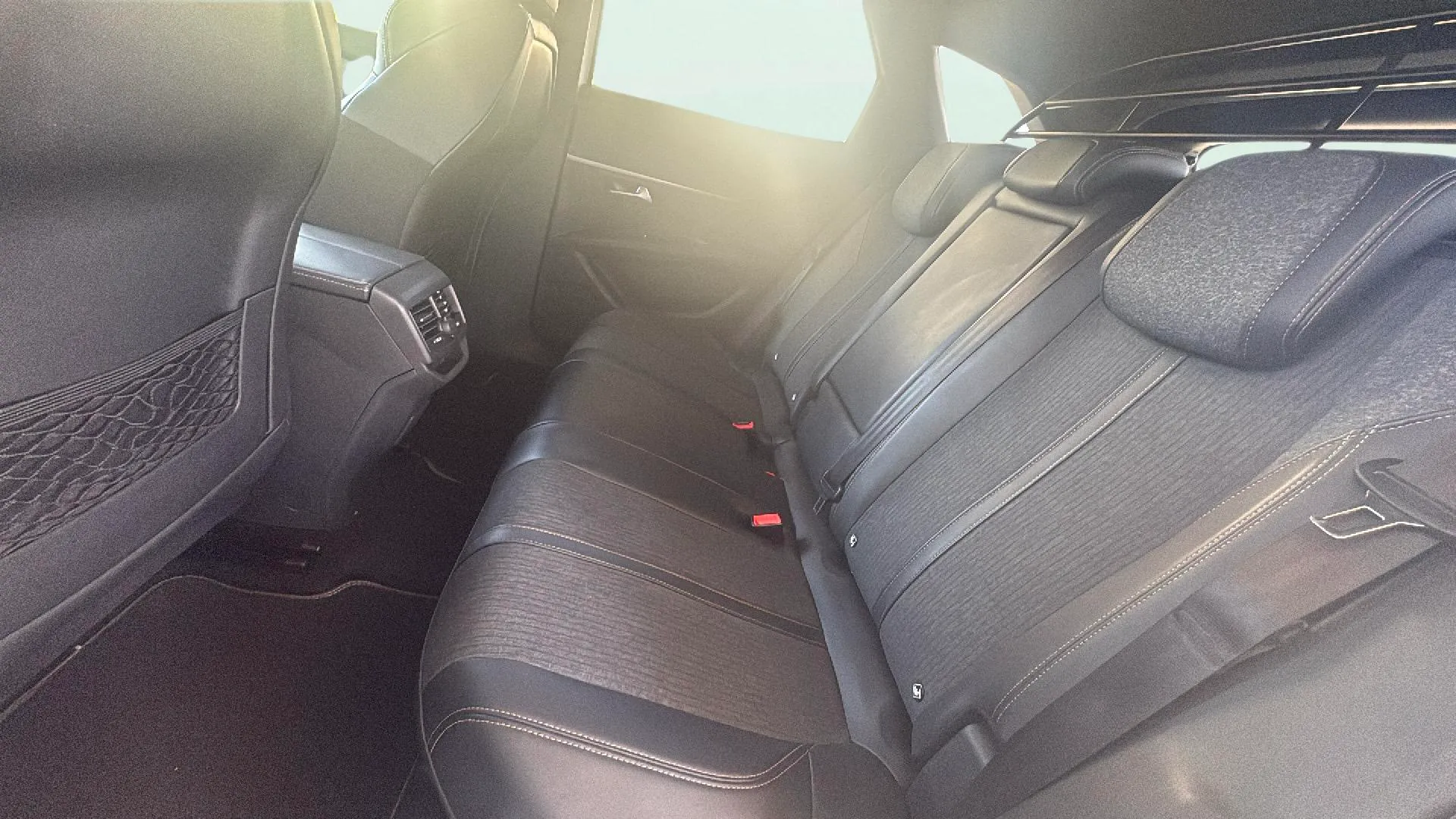 Peugeot 3008 1.2 PureTech GT Line - foto 24