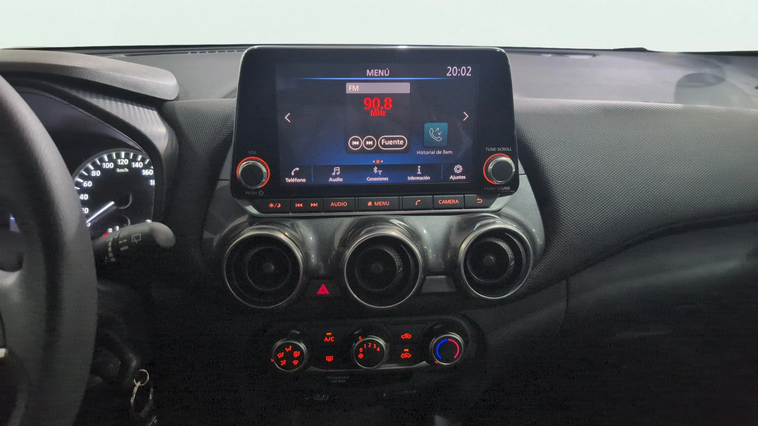 Nissan Juke DIG-T 6M N-Design Silver - foto 10