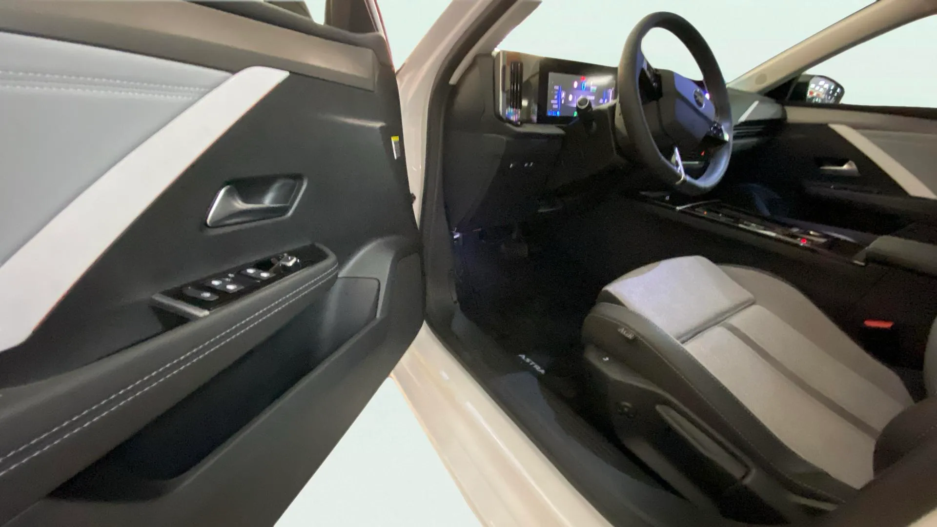 Opel Astra 1.6T Plug-in Hybrid Edition Aut - foto 13