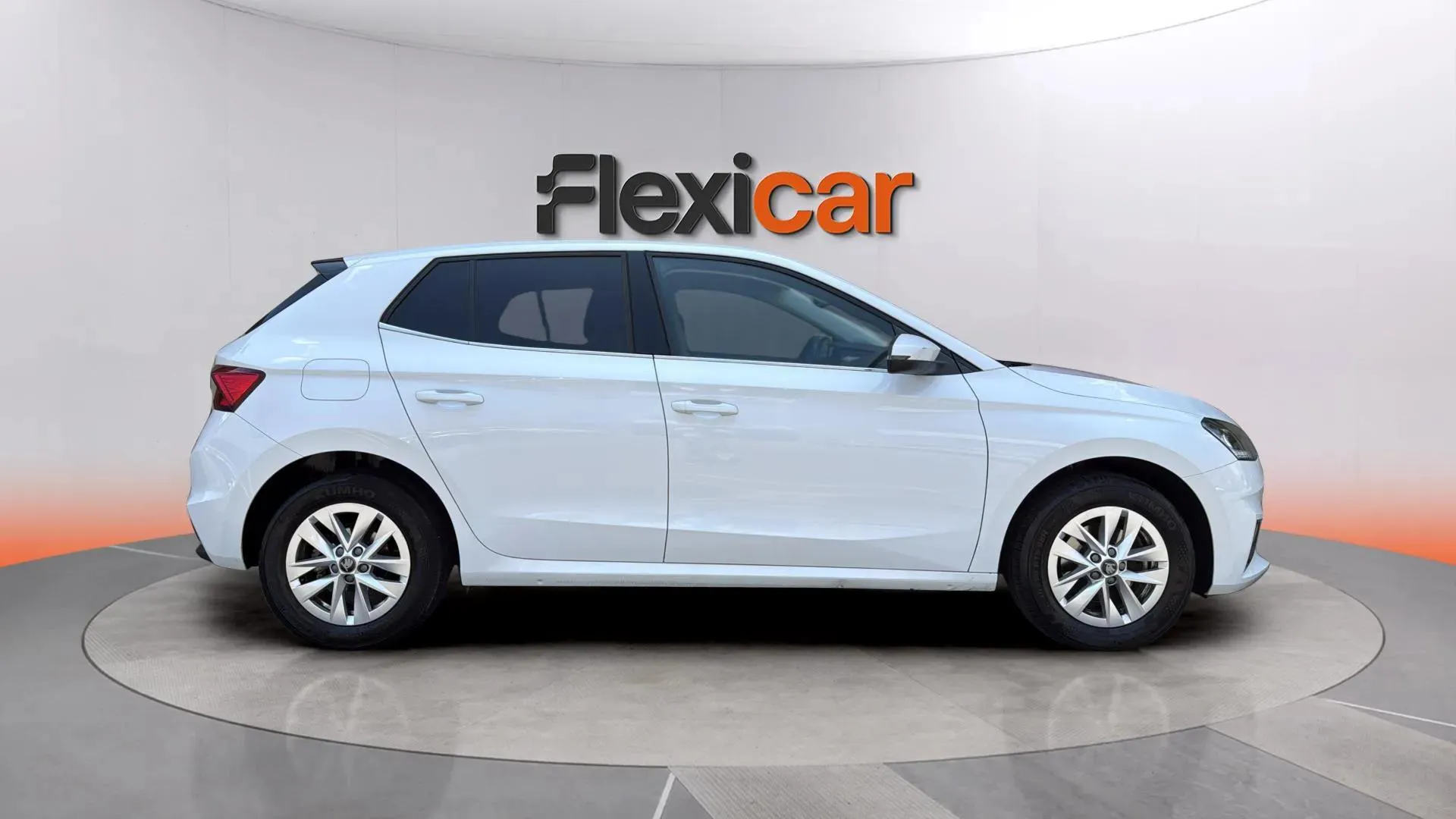 Škoda Fabia 1.0 TSI DSG Selection - foto 2