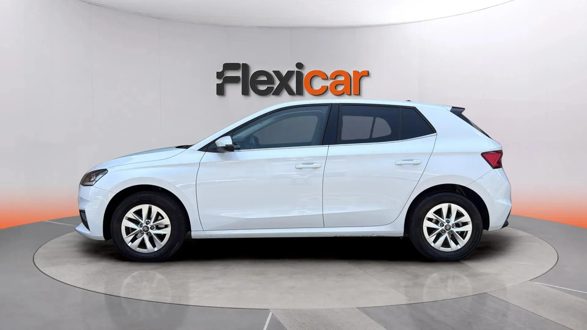 Škoda Fabia 1.0 TSI DSG Selection - foto 8