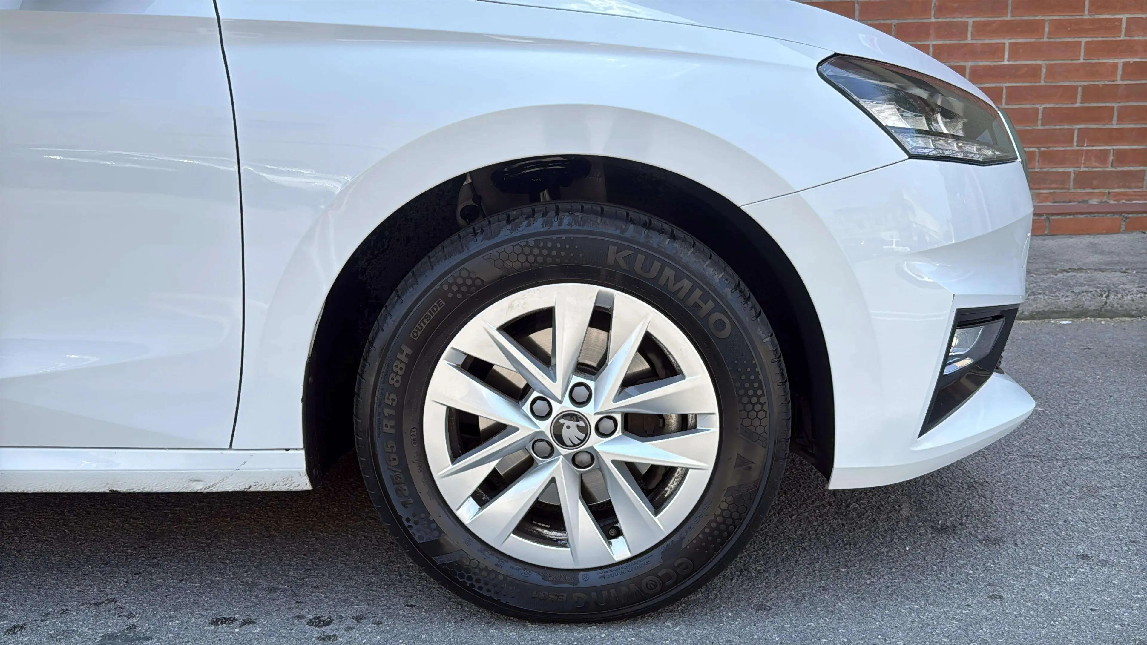 Škoda Fabia 1.0 TSI DSG Selection - foto 5