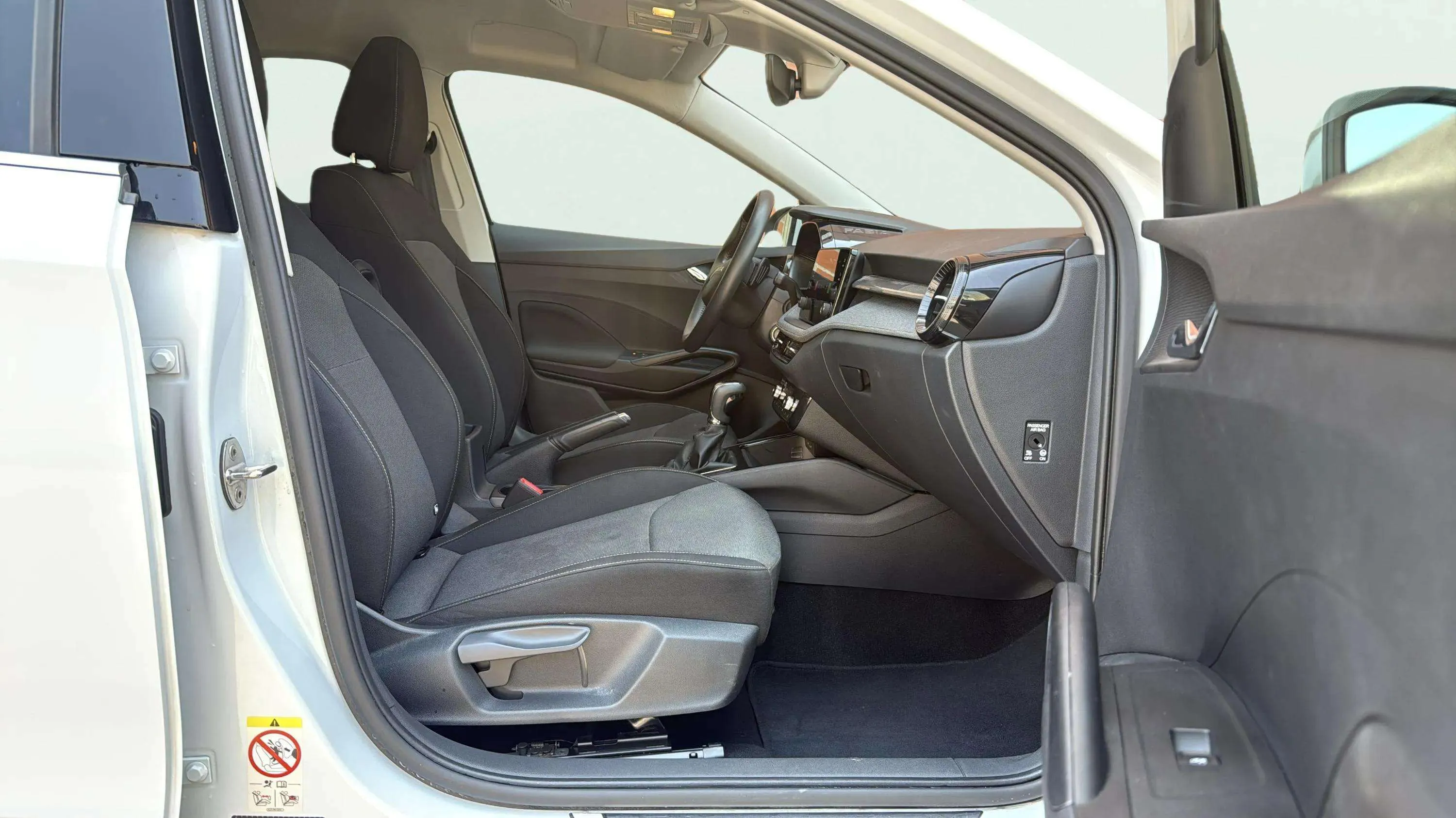 Škoda Fabia 1.0 TSI DSG Selection - foto 11