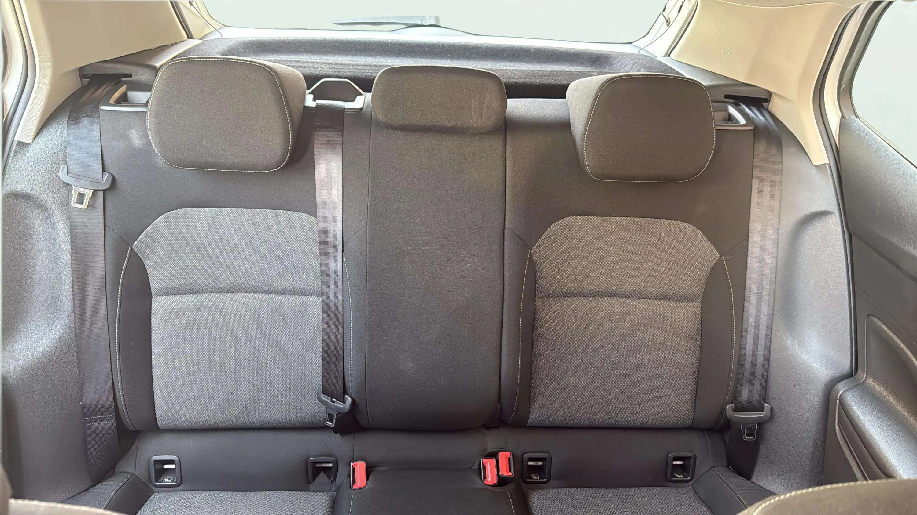 Škoda Fabia 1.0 TSI DSG Selection - foto 26